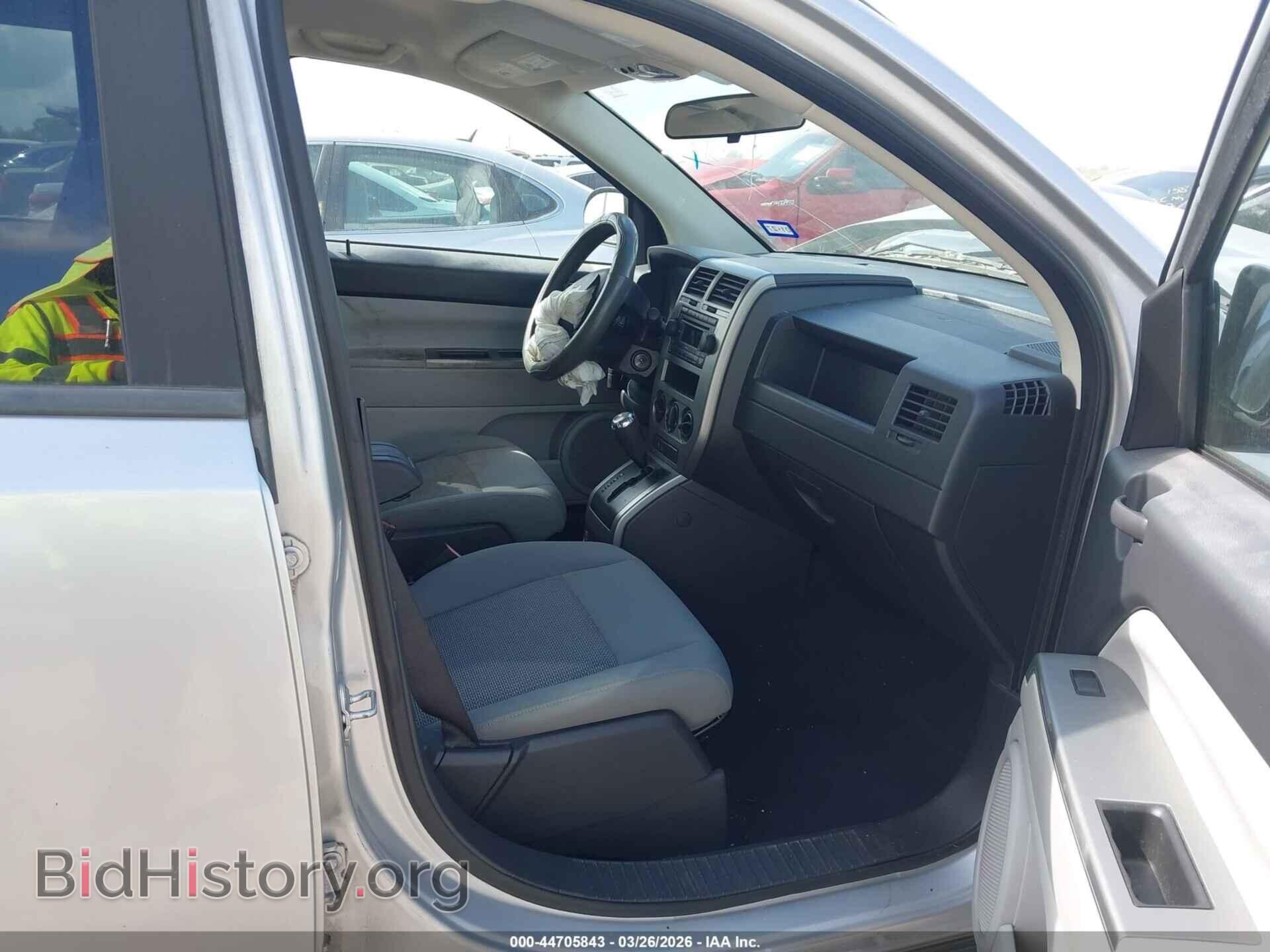 2007 JEEP COMPASS - VIN: 1J8FT47WX7D277110 - Фото 5