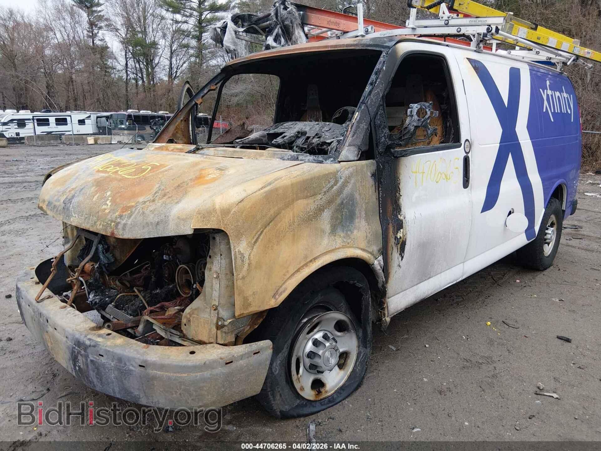 2015 CHEVROLET EXPRESS 2500 - VIN: 1GCWGFCF0F1162657 - Фото 2