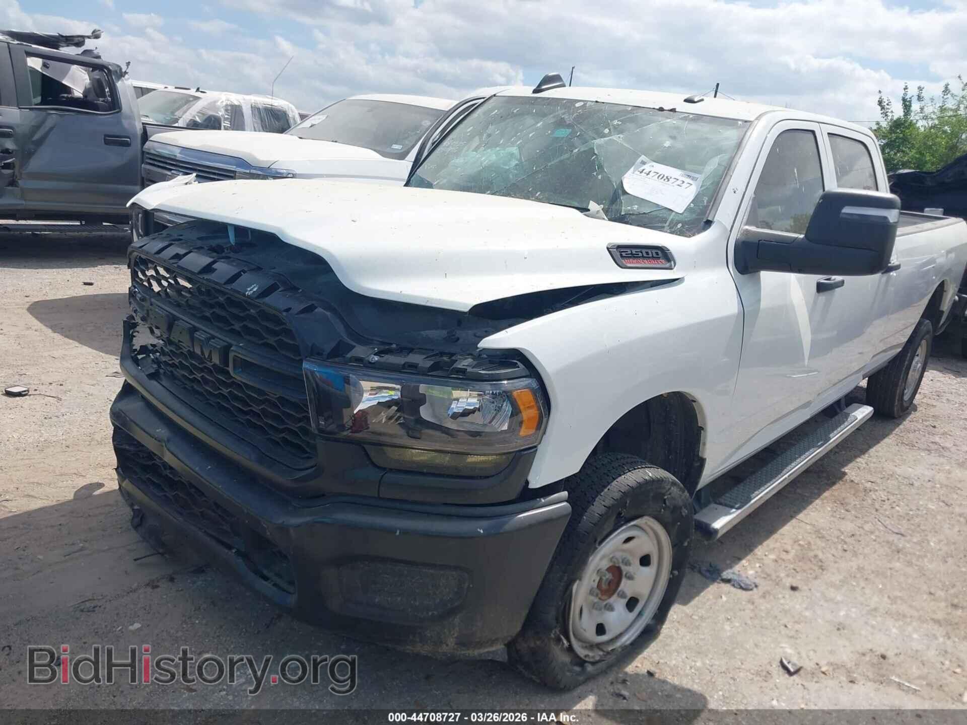 2024 RAM 2500 - VIN: 3C6UR5HJ5RG379109 - Фото 2