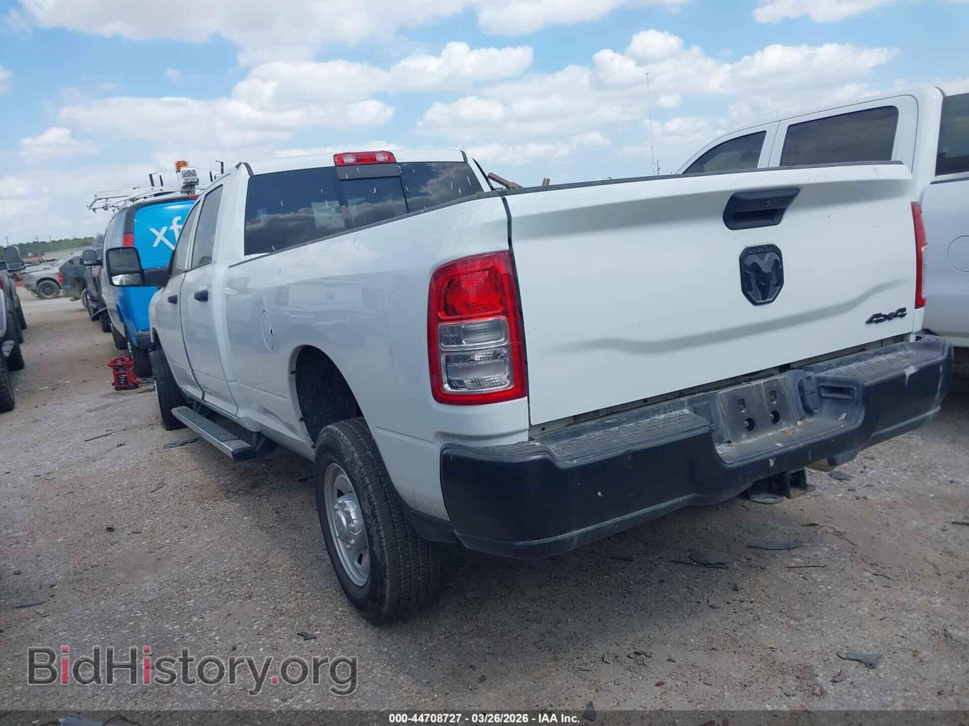 2024 RAM 2500 - VIN: 3C6UR5HJ5RG379109 - Фото 3