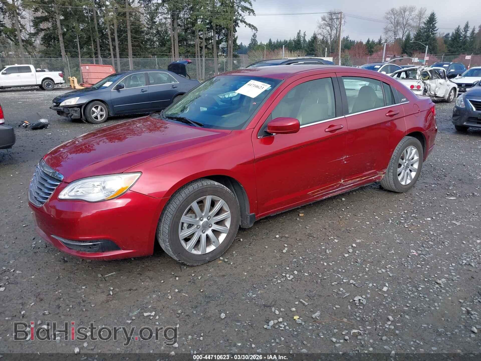 2011 CHRYSLER 200 - VIN: 1C3BC1FG9BN512960 - Фото 2