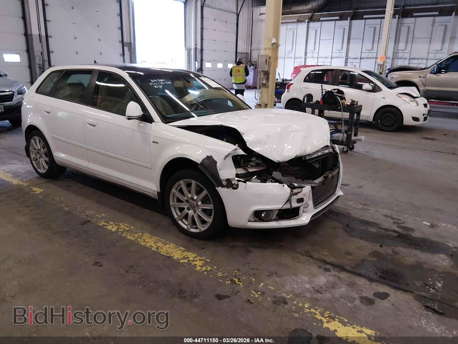 Фотография WAUKEBFM6AA168556 - AUDI A3 2010
