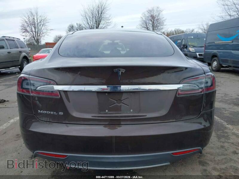 2013 Tesla MODEL S (VIN 5YJSA1CN1DFP04377) — фото 15 из 17