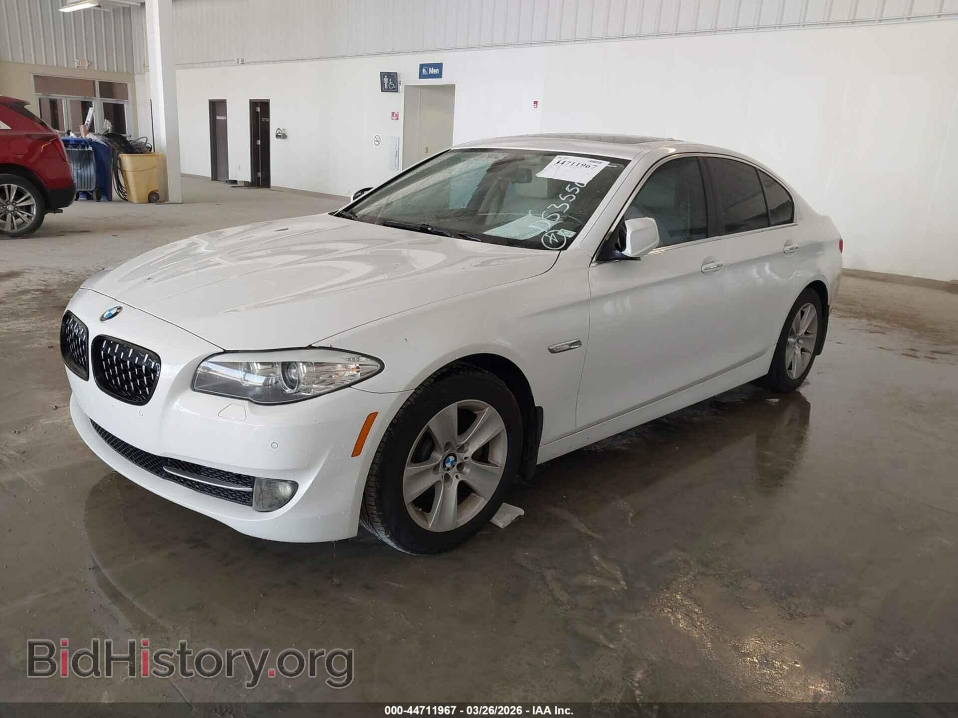 2011 BMW 528I - VIN: WBAFR1C54BDS35507 - Photo 2