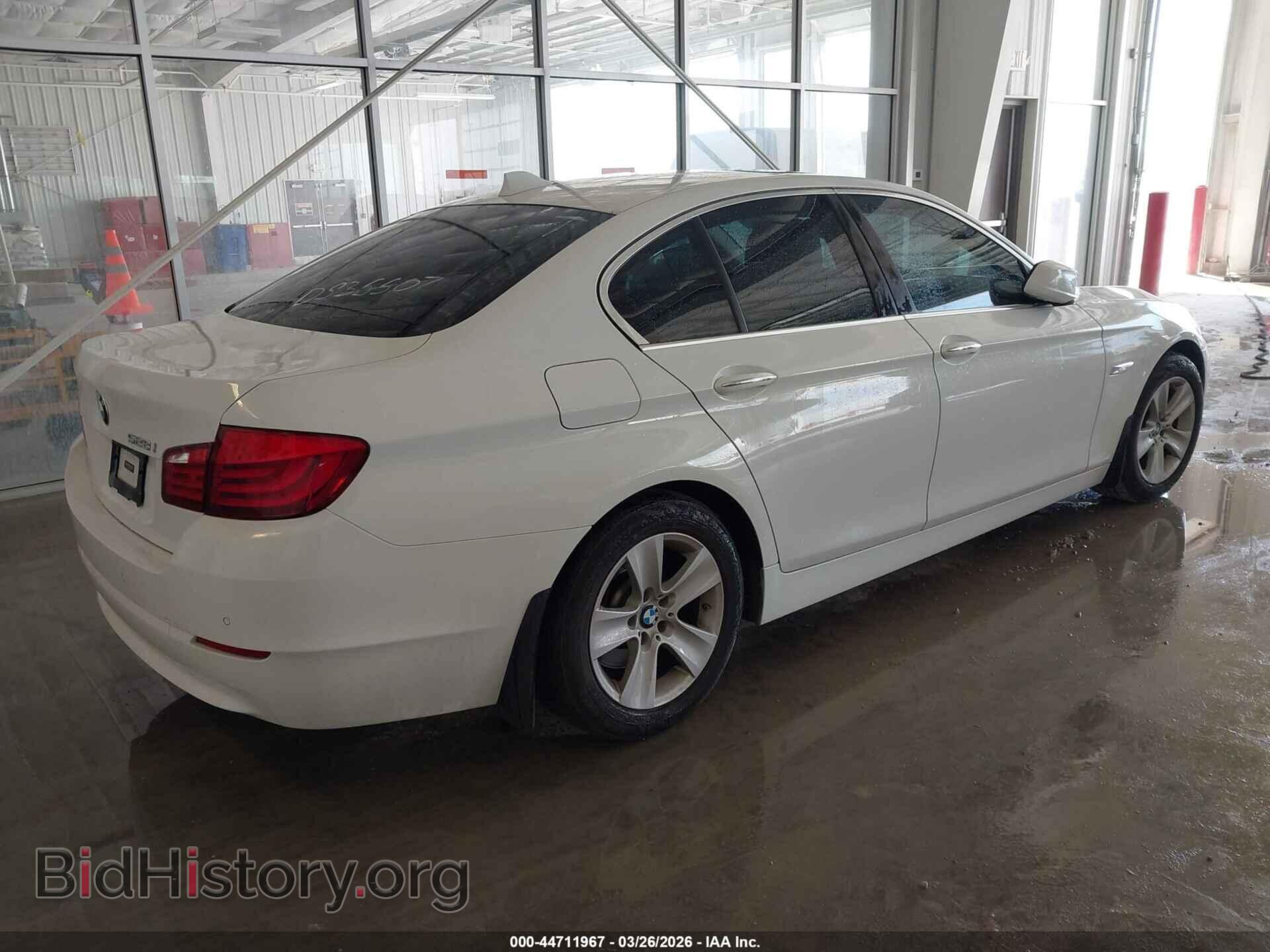 2011 BMW 528I - VIN: WBAFR1C54BDS35507 - Photo 4