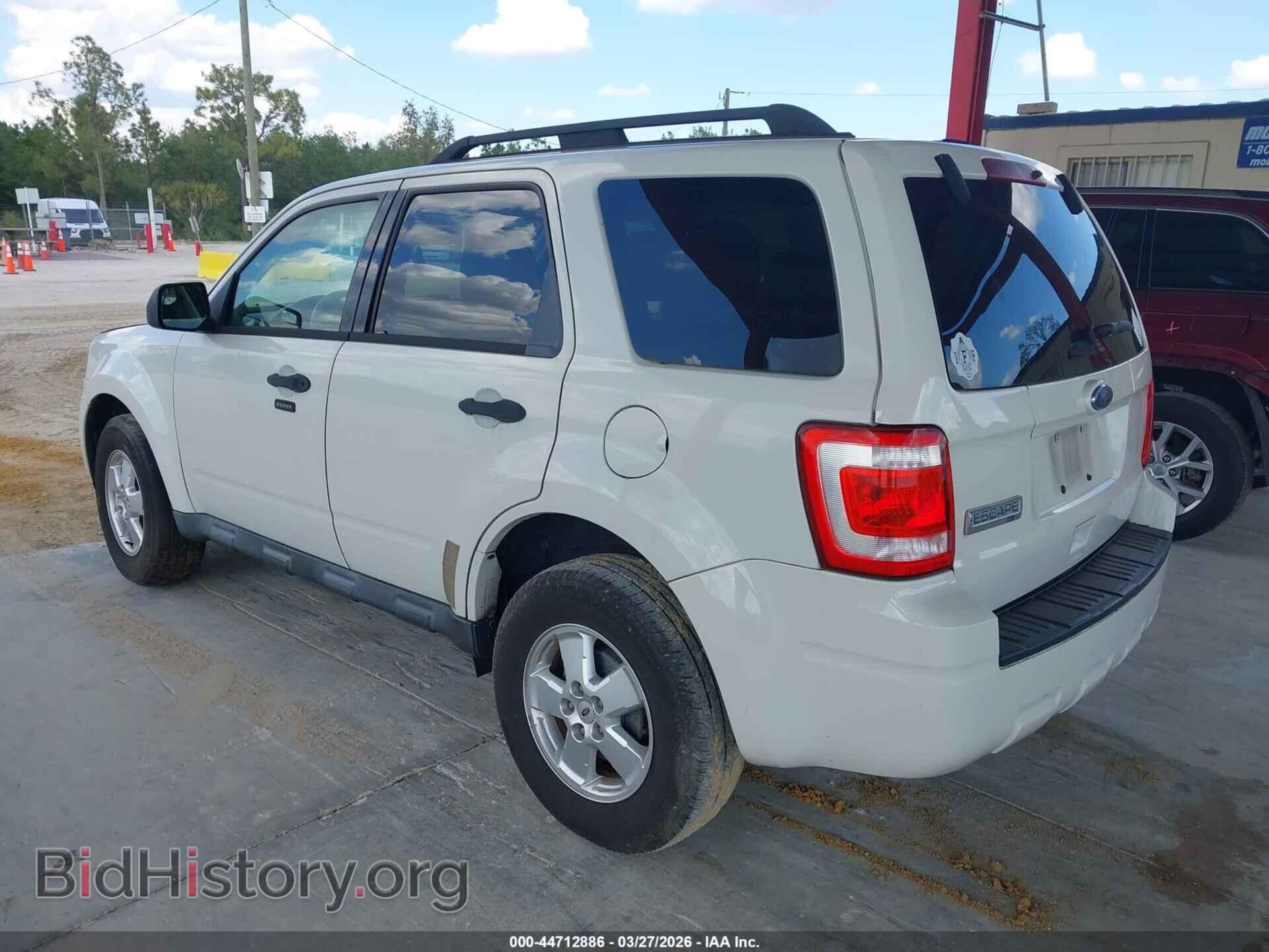 2011 FORD ESCAPE - VIN: 1FMCU0D76BKA91156 - Фото 3