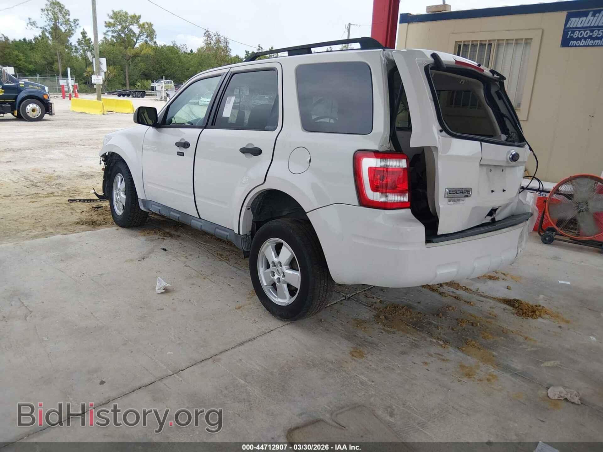 2010 FORD ESCAPE - VIN: 1FMCU0D75AKB29989 - Фото 3