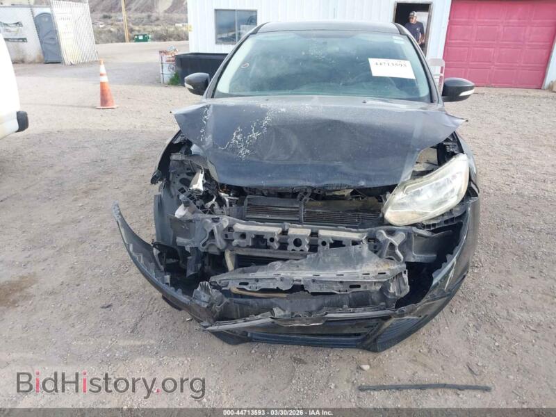 2013 Ford FOCUS (VIN 1FADP3F26DL319159) — фото 6 из 17