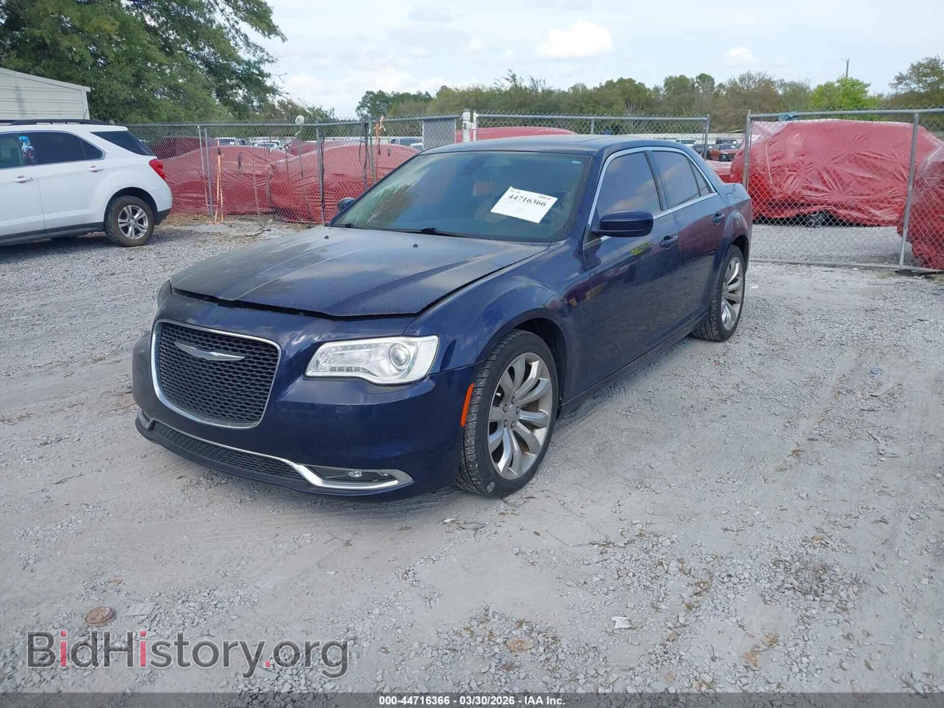 2017 CHRYSLER 300 - VIN: 2C3CCAAG3HH625834 - Фото 2