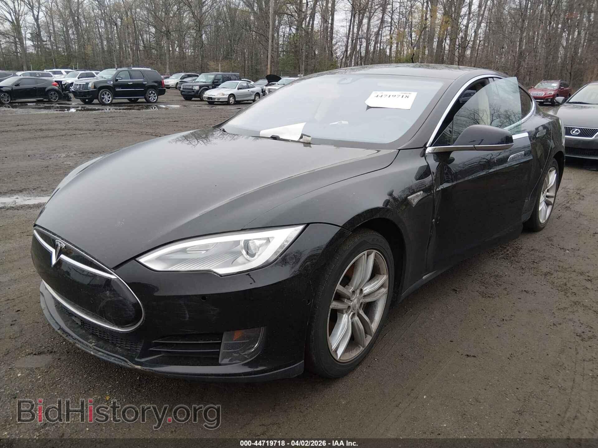 2014 TESLA MODEL S - VIN: 5YJSA1S19EFP52841 - Фото 2