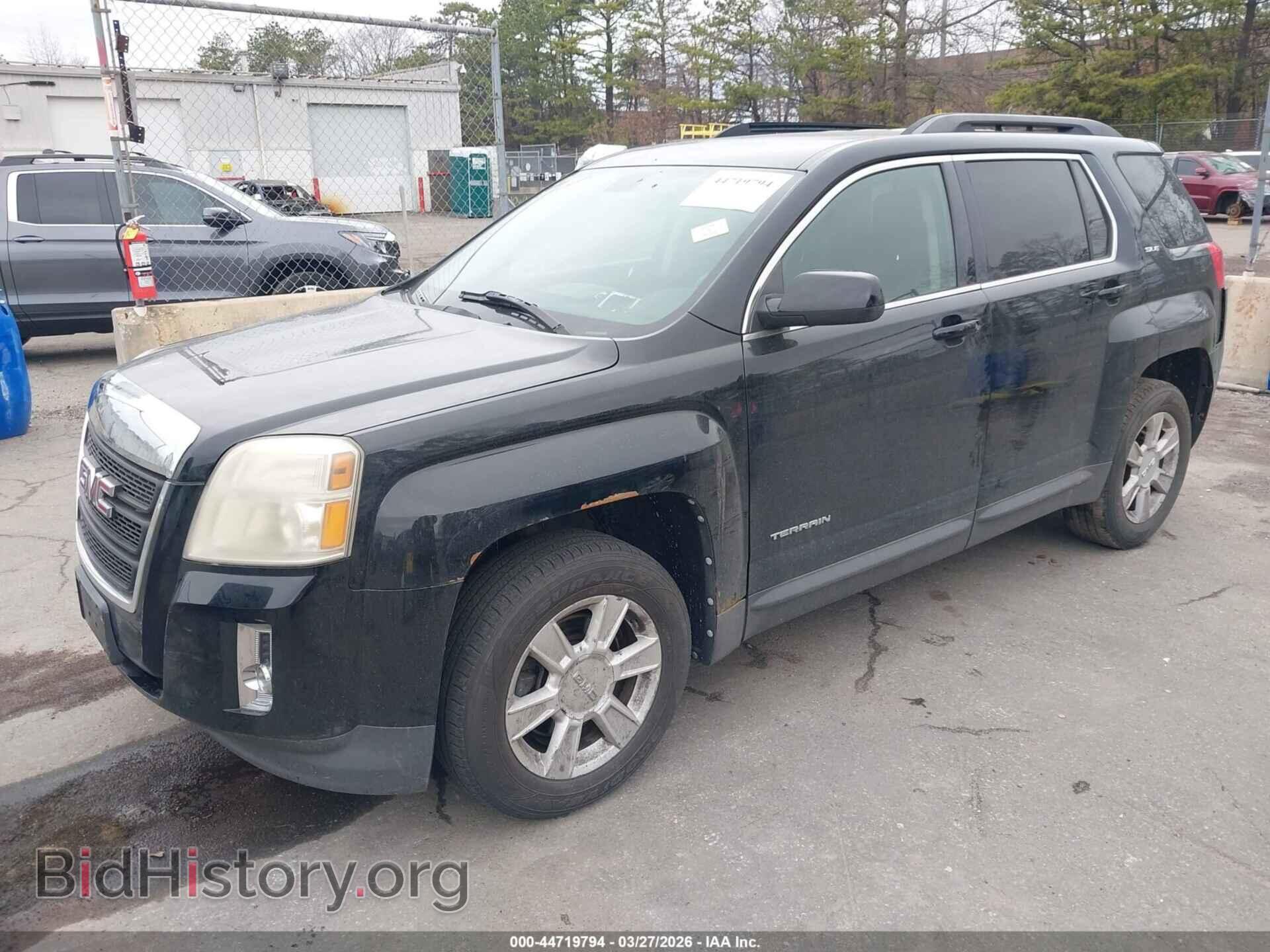 2011 GMC TERRAIN - VIN: 2CTALSEC7B6479820 - Photo 2