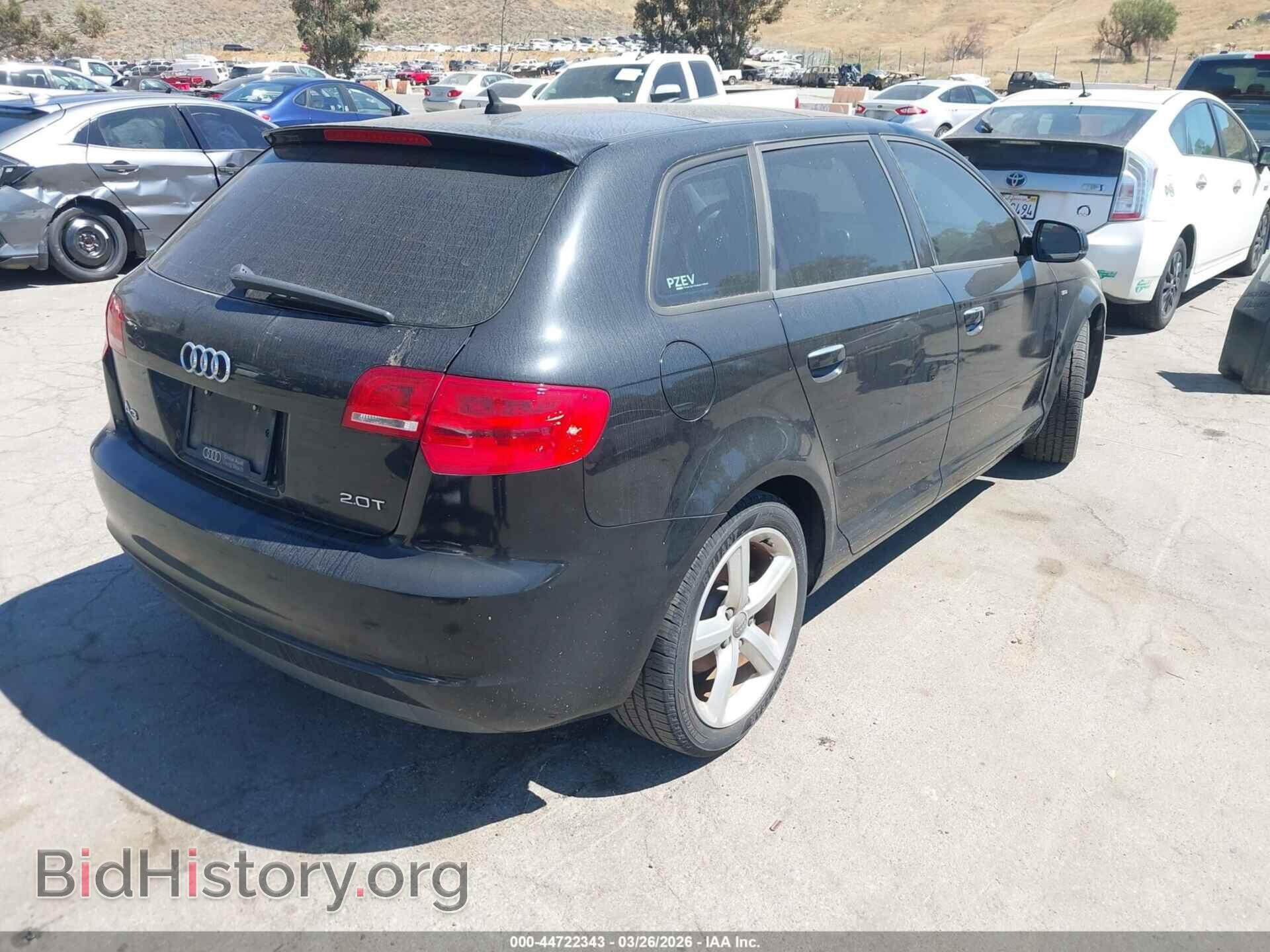 2013 AUDI A3 - VIN: WAUKEAFM8DA030290 - Фото 4