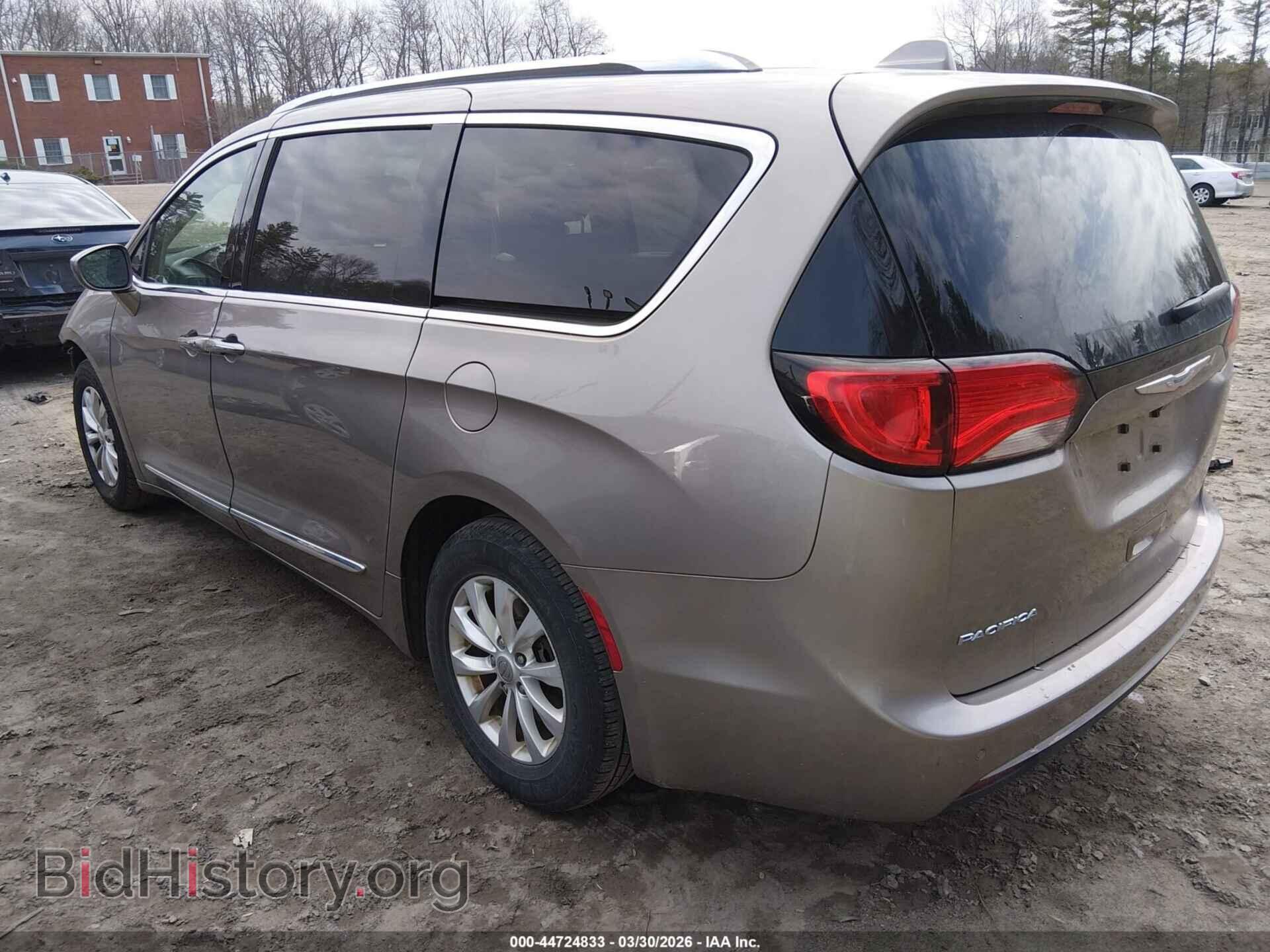 2018 CHRYSLER PACIFICA - VIN: 2C4RC1BG3JR236129 - Photo 3