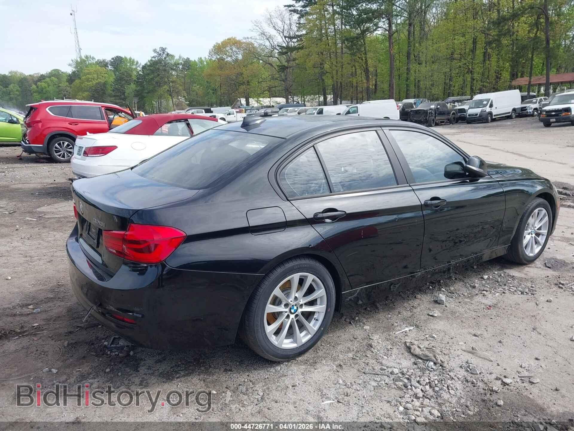2016 BMW 320I - VIN: WBA8A3C56GK551392 - Фото 4