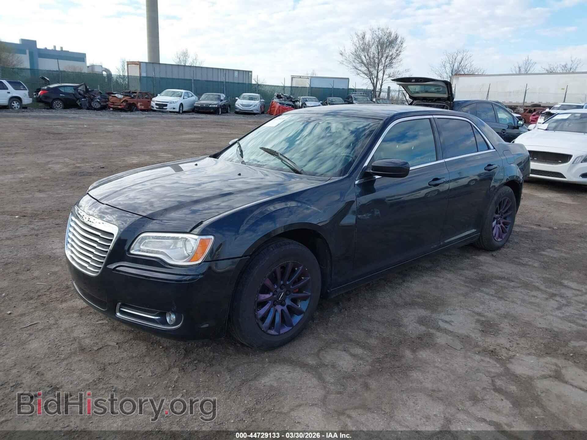 2014 CHRYSLER 300 - VIN: 2C3CCAAG2EH136093 - Photo 2