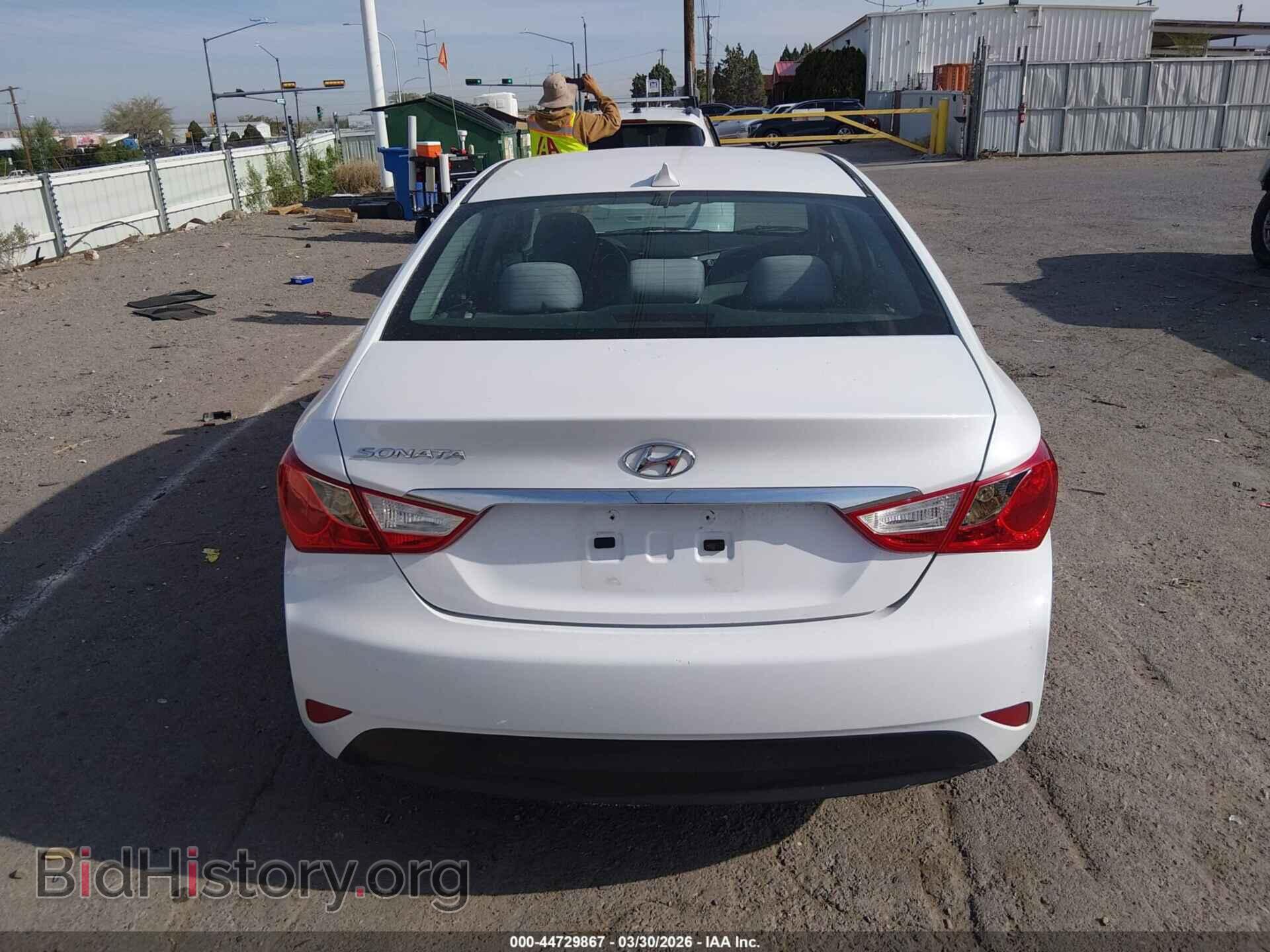 2014 HYUNDAI SONATA - VIN: 5NPEB4AC2EH881908 - Фото 16