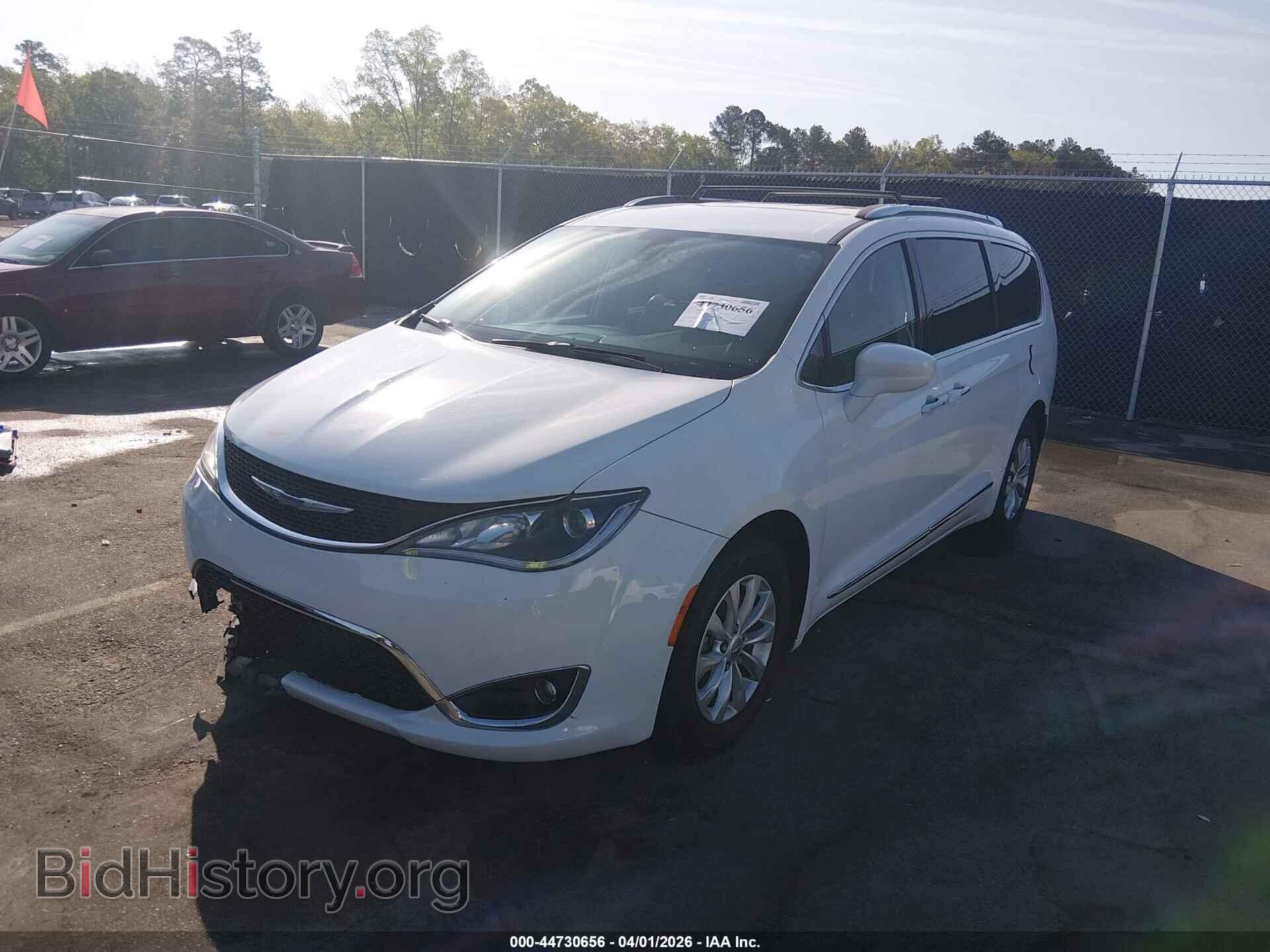 2019 CHRYSLER PACIFICA - VIN: 2C4RC1BG4KR588542 - Photo 2