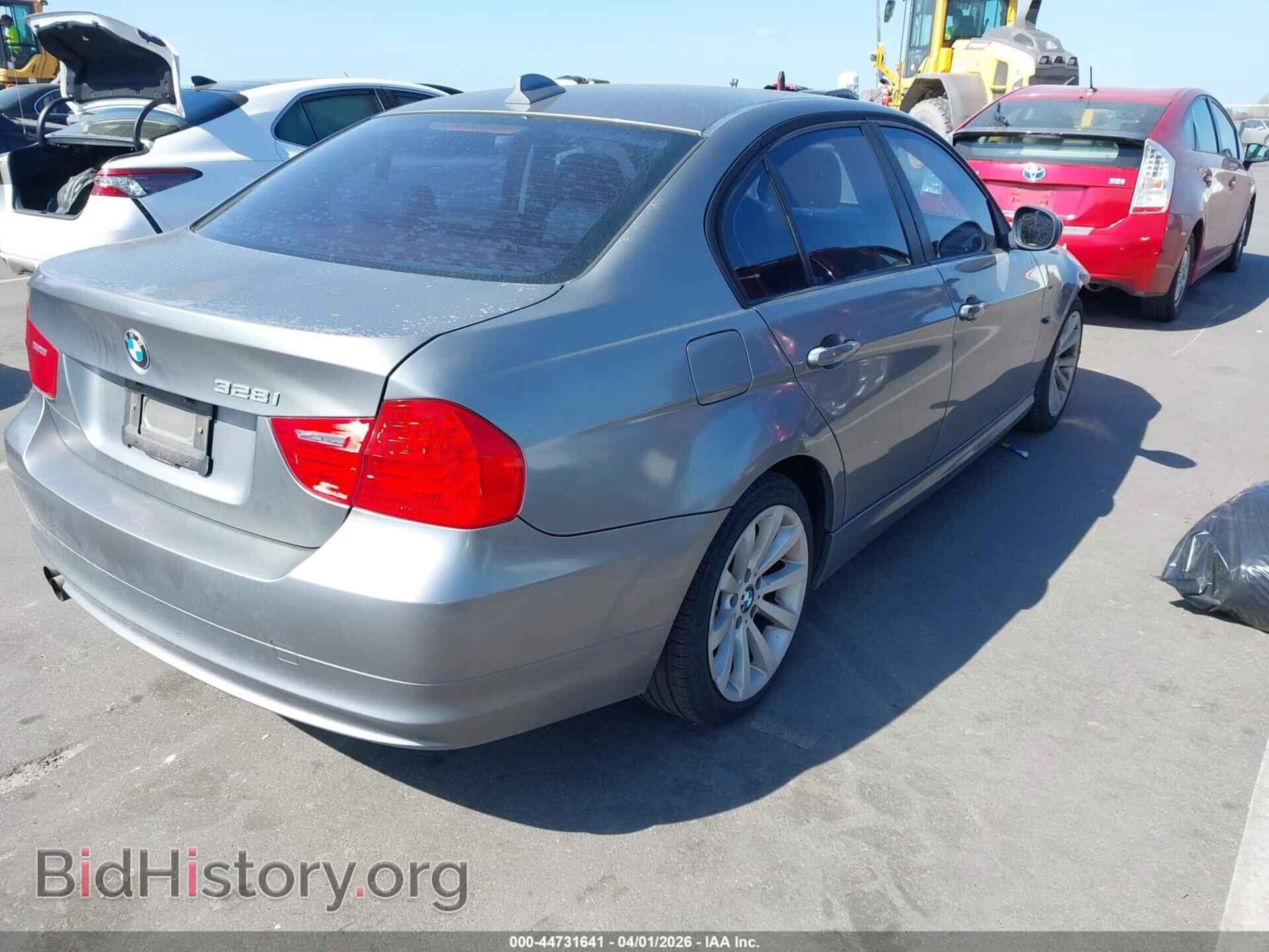 2011 BMW 328I - VIN: WBAPH5C57BA441193 - Фото 4