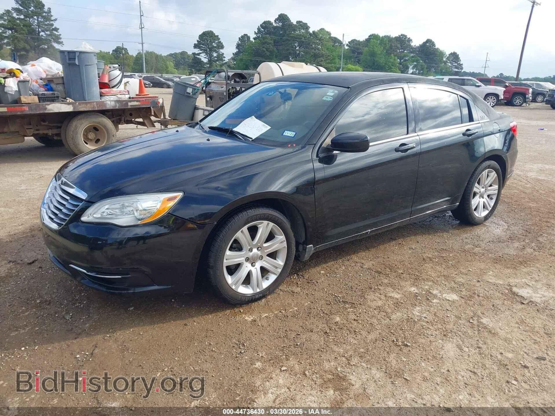 2013 CHRYSLER 200 - VIN: 1C3CCBBB7DN694455 - Photo 2
