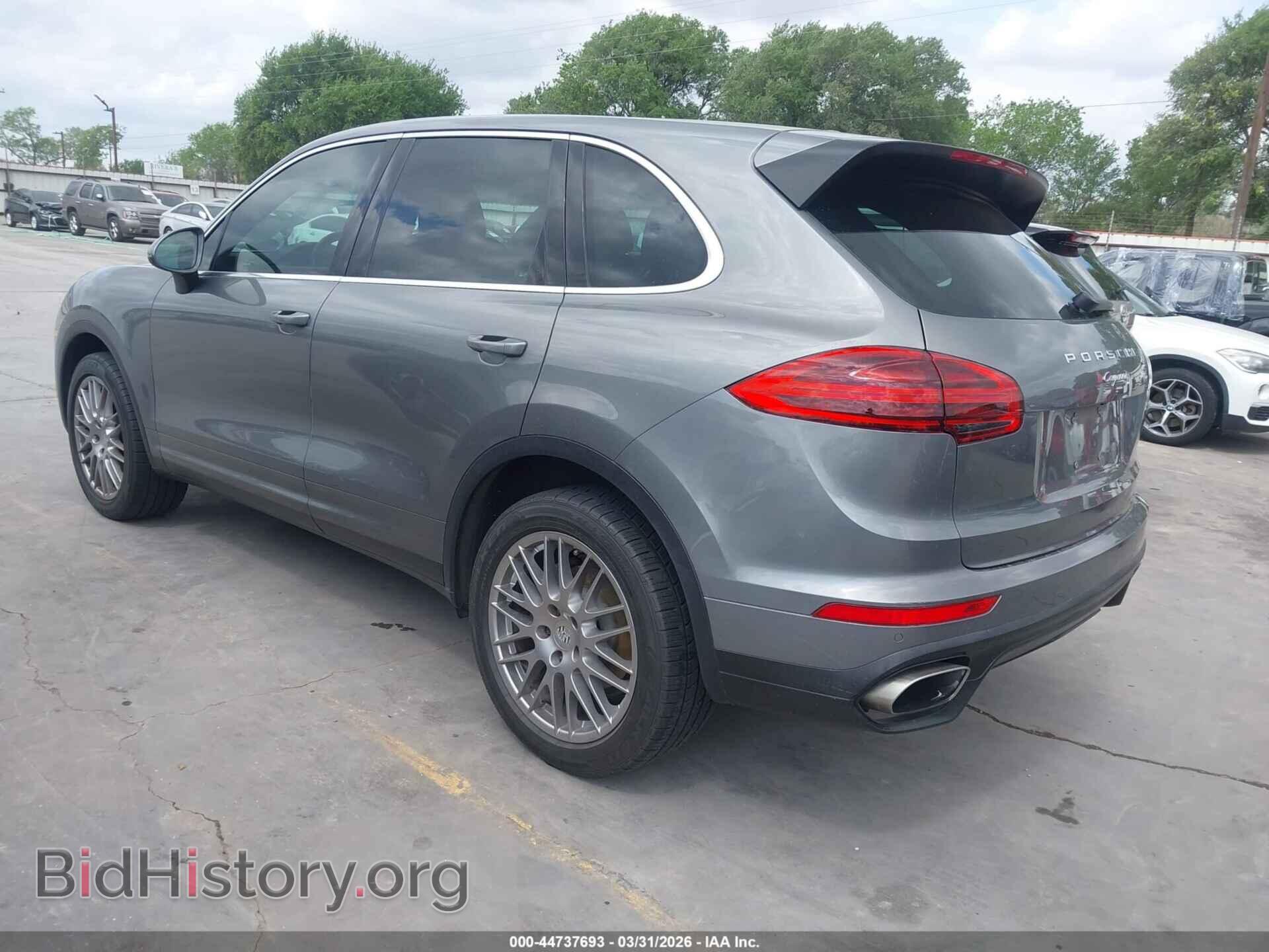 2016 PORSCHE CAYENNE - VIN: WP1AA2A26GLA00699 - Photo 3