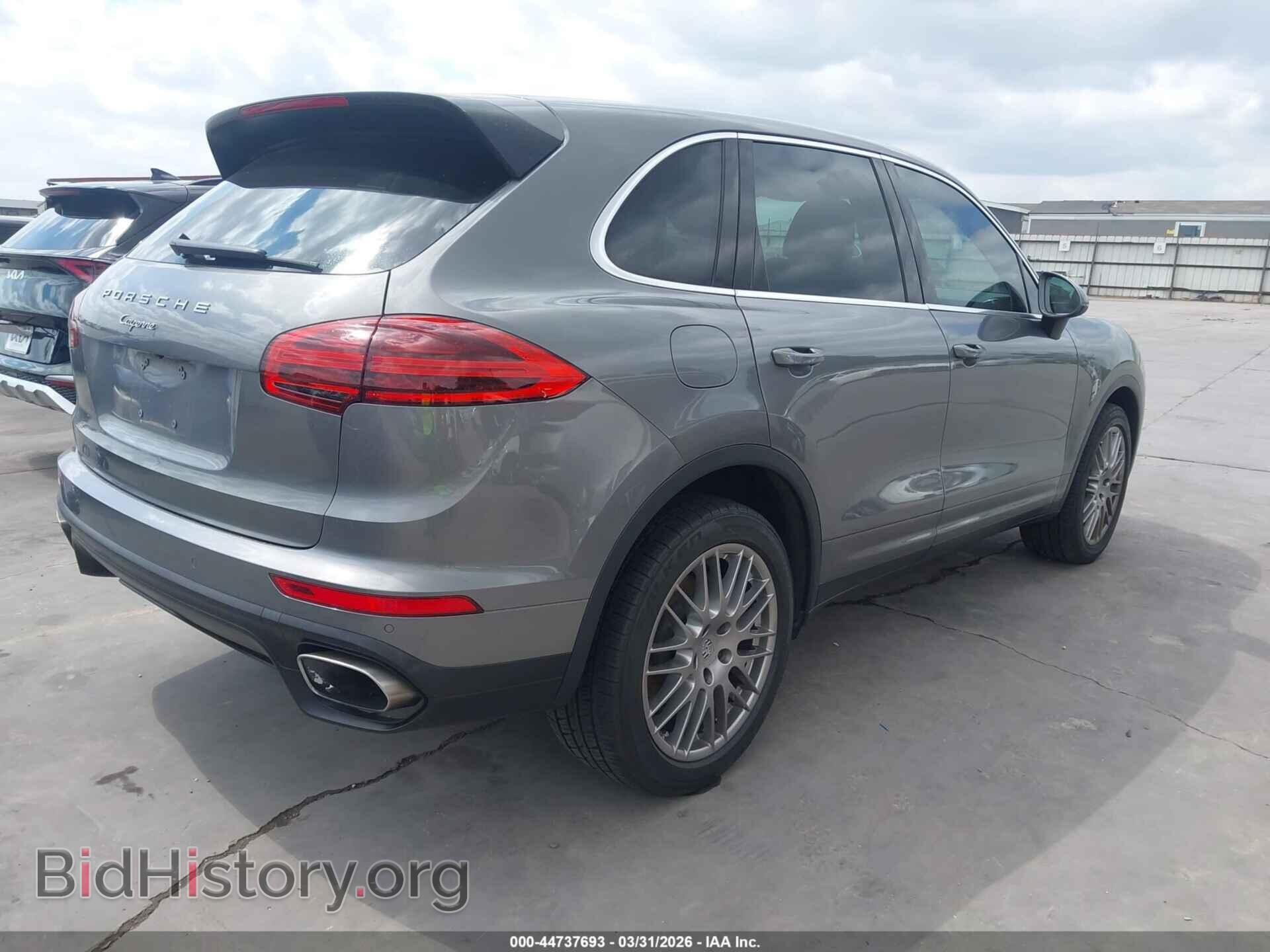 2016 PORSCHE CAYENNE - VIN: WP1AA2A26GLA00699 - Photo 4