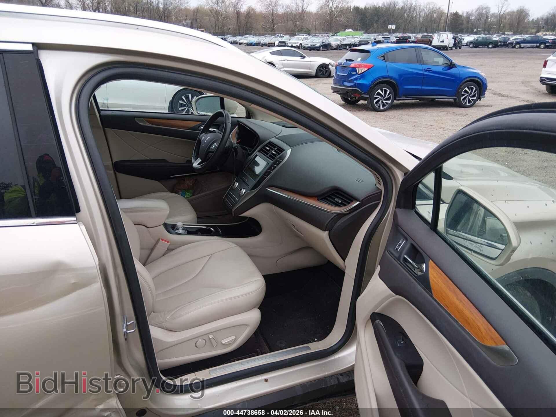2017 LINCOLN MKC - VIN: 5LMCJ2C93HUL34357 - Photo 5