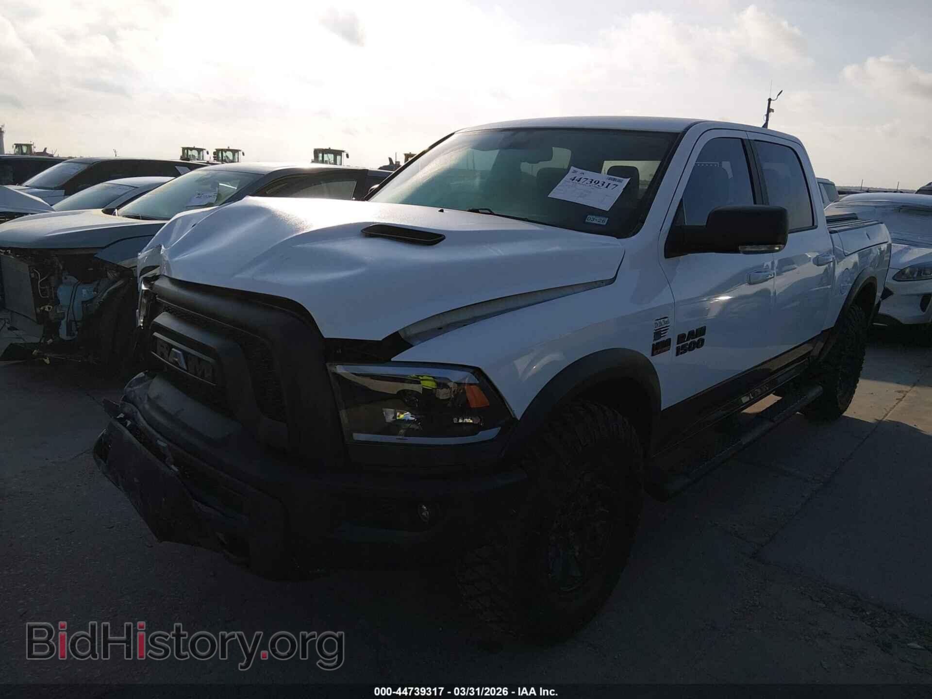 2018 RAM 1500 - VIN: 1C6RR7YT4JS116741 - Фото 2