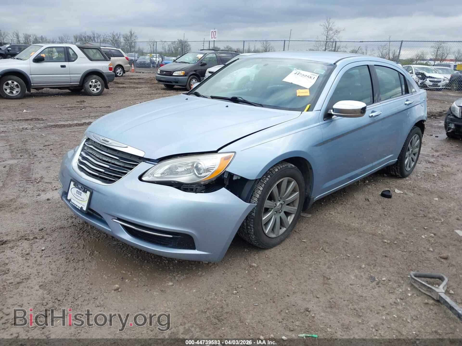 2012 CHRYSLER 200 - VIN: 1C3CCBBB2CN278067 - Photo 2