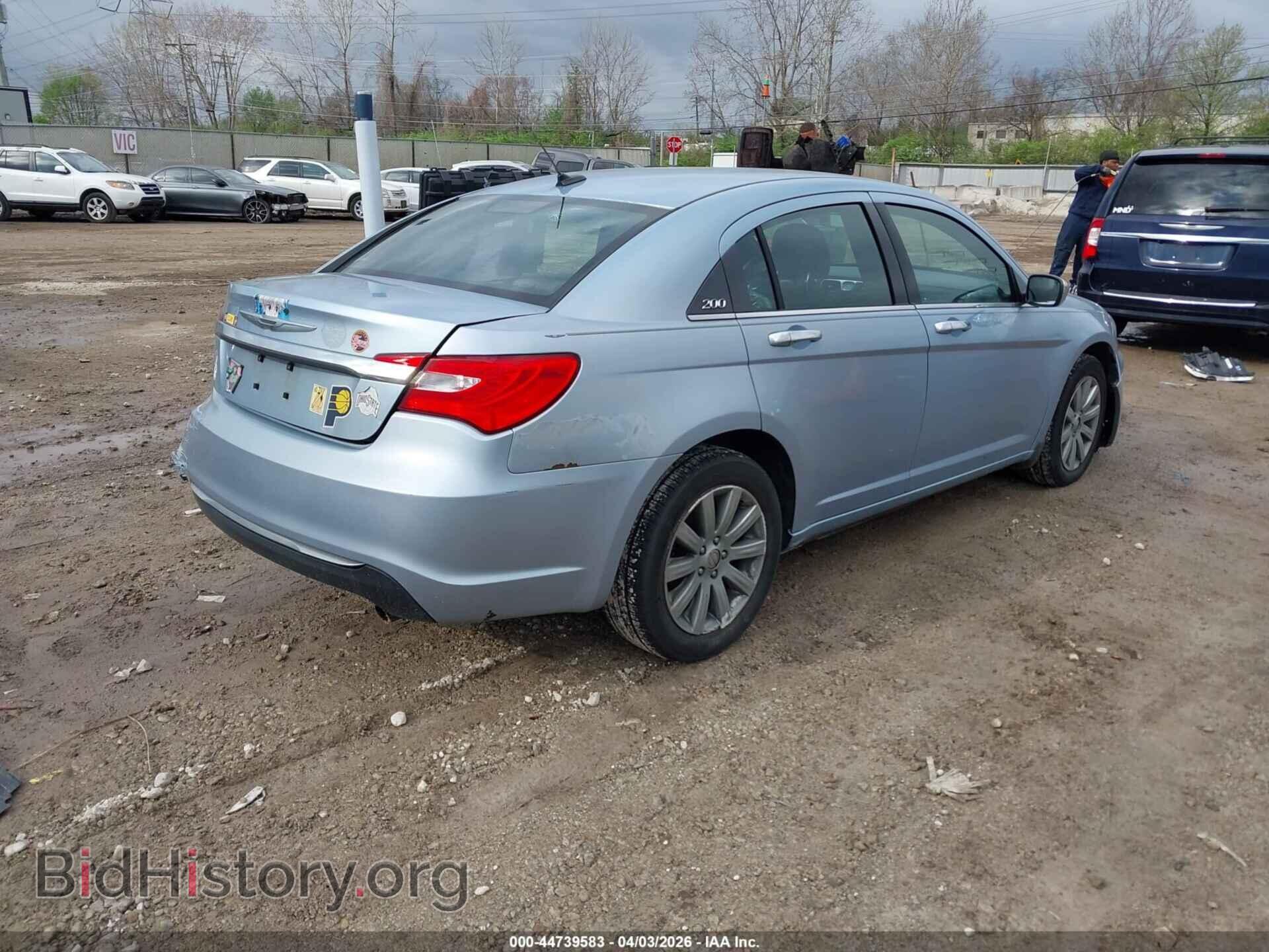 2012 CHRYSLER 200 - VIN: 1C3CCBBB2CN278067 - Photo 4