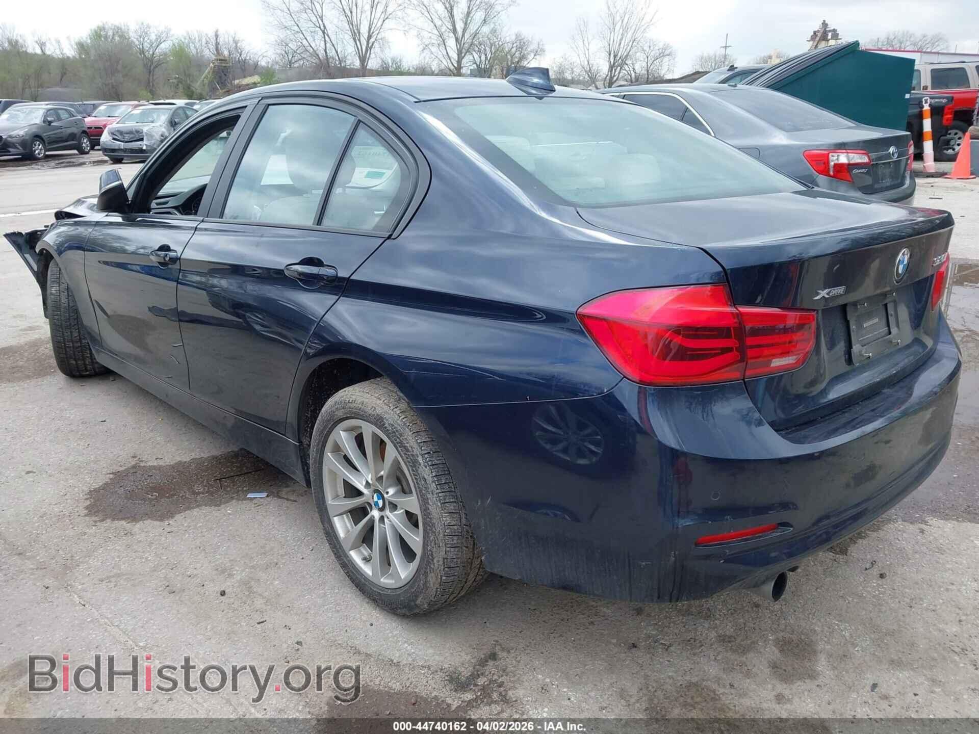 2016 BMW 320I - VIN: WBA8E5G55GNU21547 - Photo 3