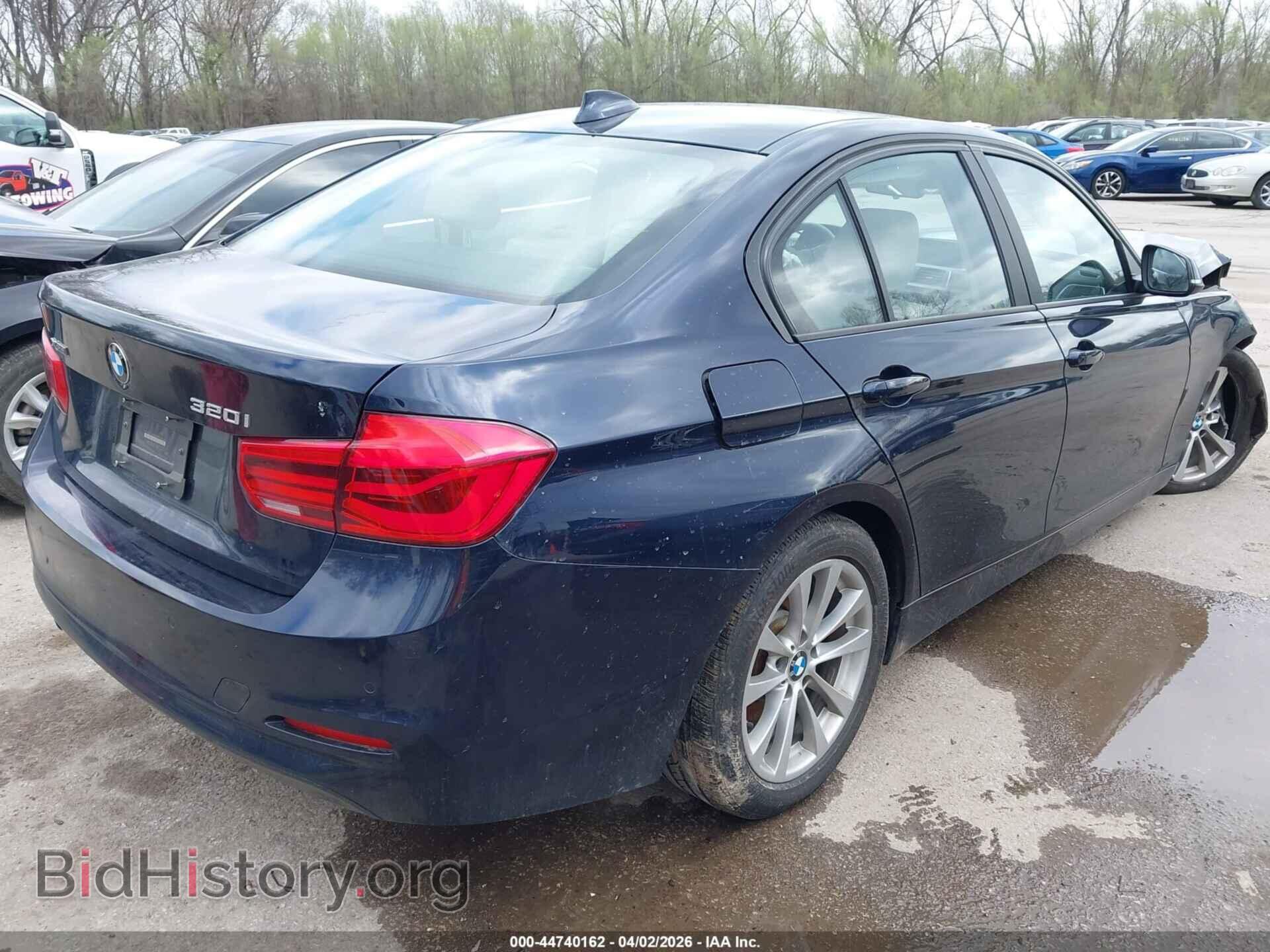 2016 BMW 320I - VIN: WBA8E5G55GNU21547 - Photo 4
