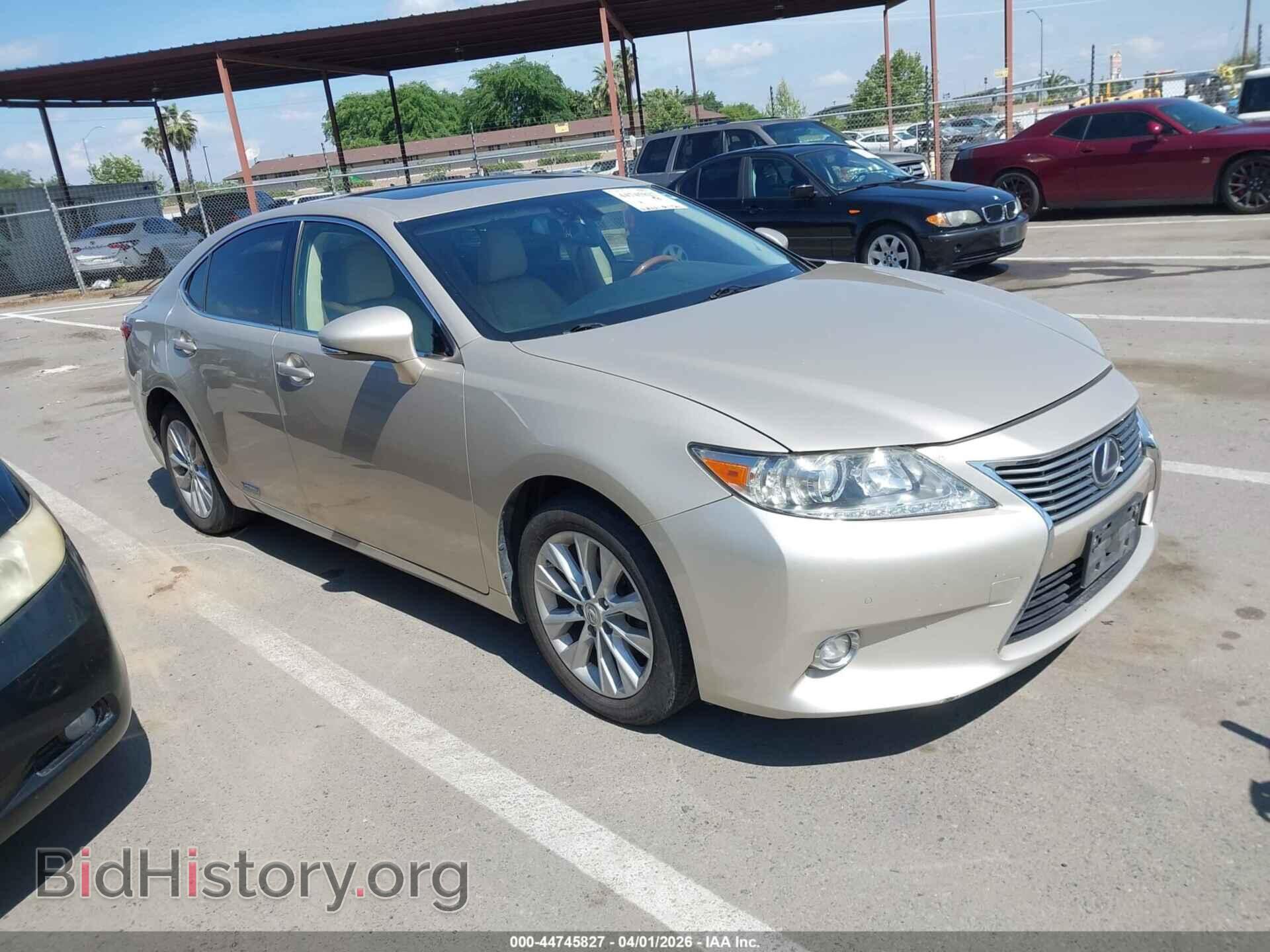 Фотография JTHBW1GG1E2070570 - LEXUS ES 300H 2014