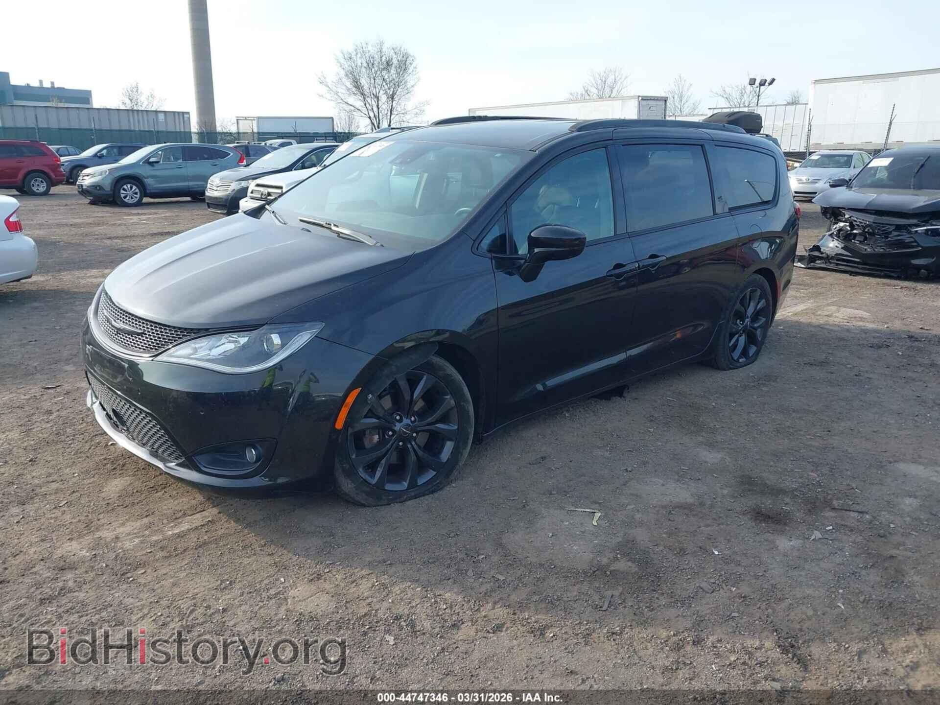 2018 CHRYSLER PACIFICA - VIN: 2C4RC1EG6JR364473 - Photo 2