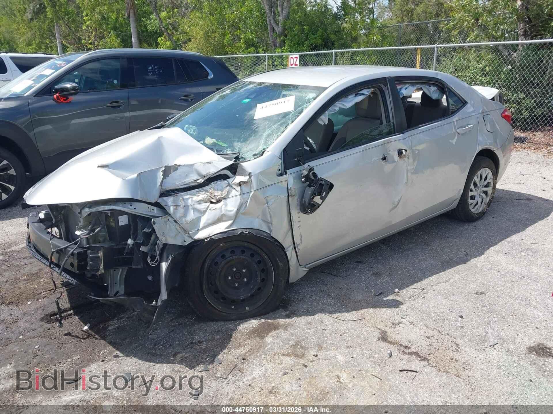 2018 TOYOTA COROLLA - VIN: 5YFBURHE2JP849751 - Фото 2