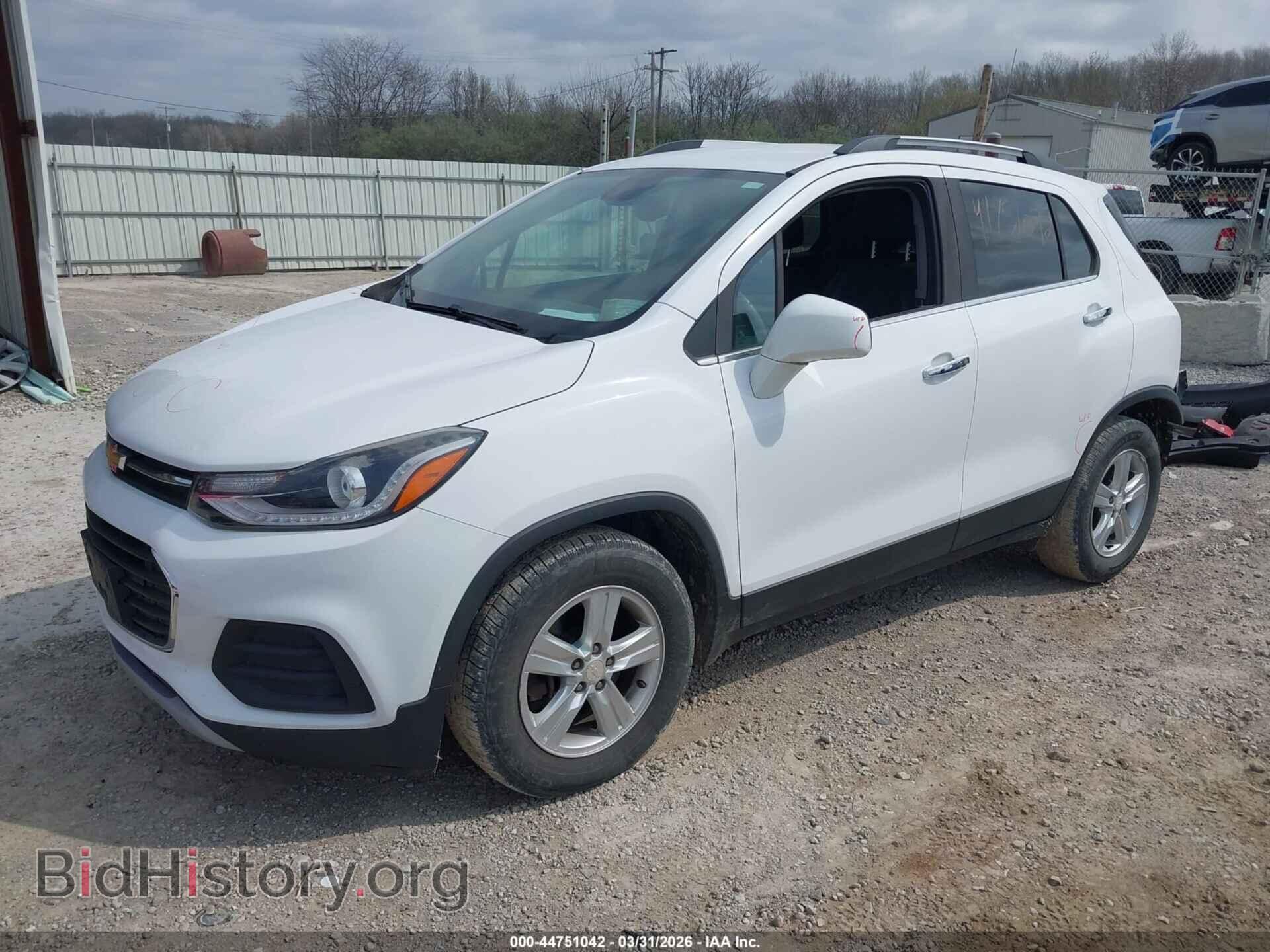 2017 CHEVROLET TRAX - VIN: 3GNCJLSB8HL215657 - Фото 2