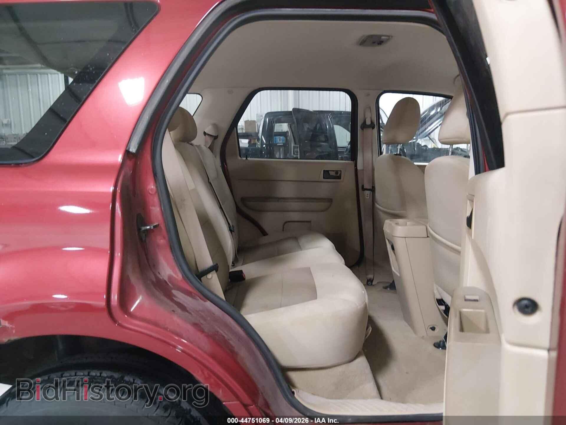 2008 FORD ESCAPE - VIN: 1FMCU93118KD99359 - Фото 8