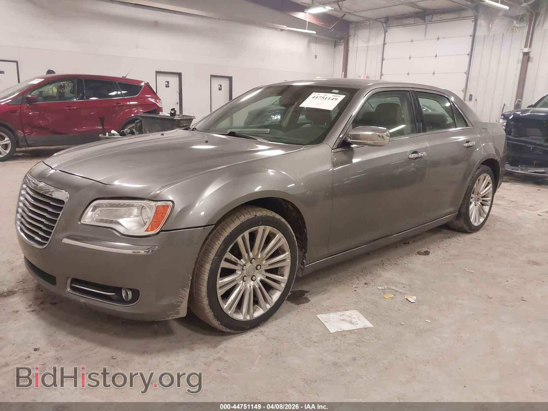 2011 CHRYSLER 300 - VIN: 2C3CA5CG5BH583085 - Photo 2