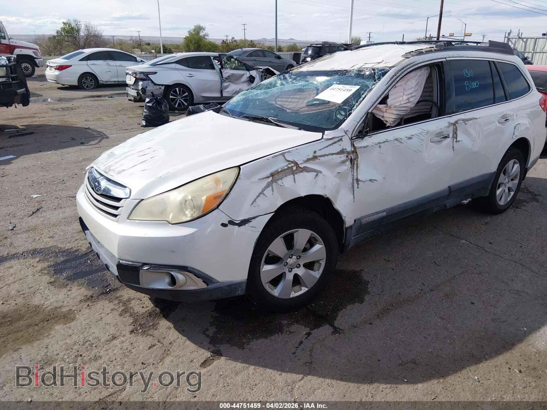 2011 SUBARU OUTBACK - VIN: 4S4BRBCC4B1318504 - Фото 2