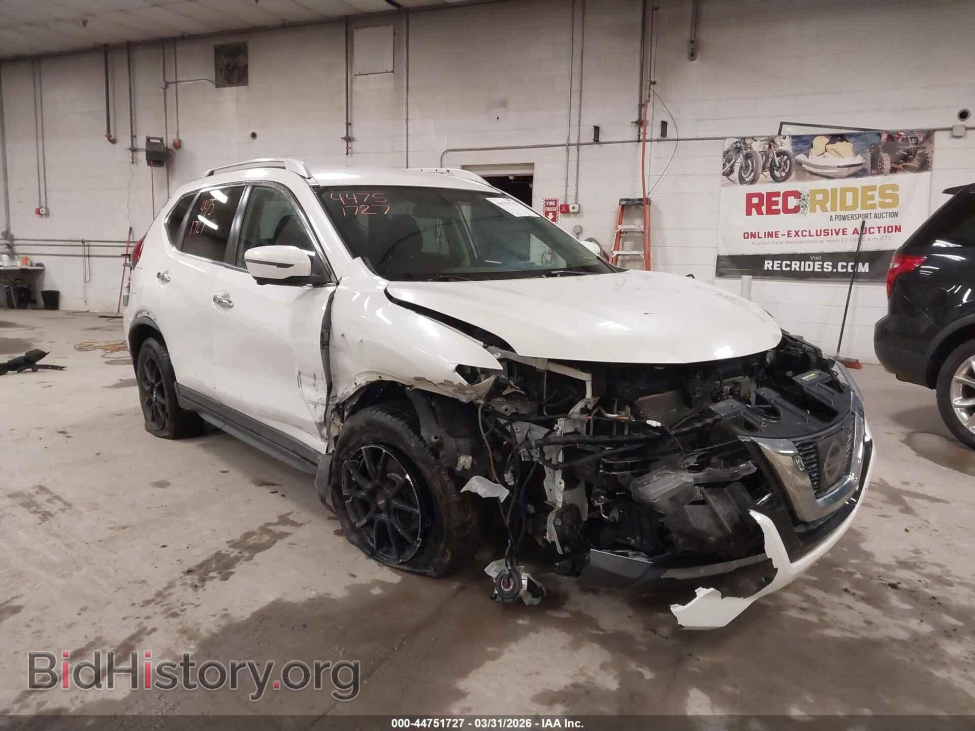 Photo KNMAT2MV6HP592973 - NISSAN ROGUE 2017