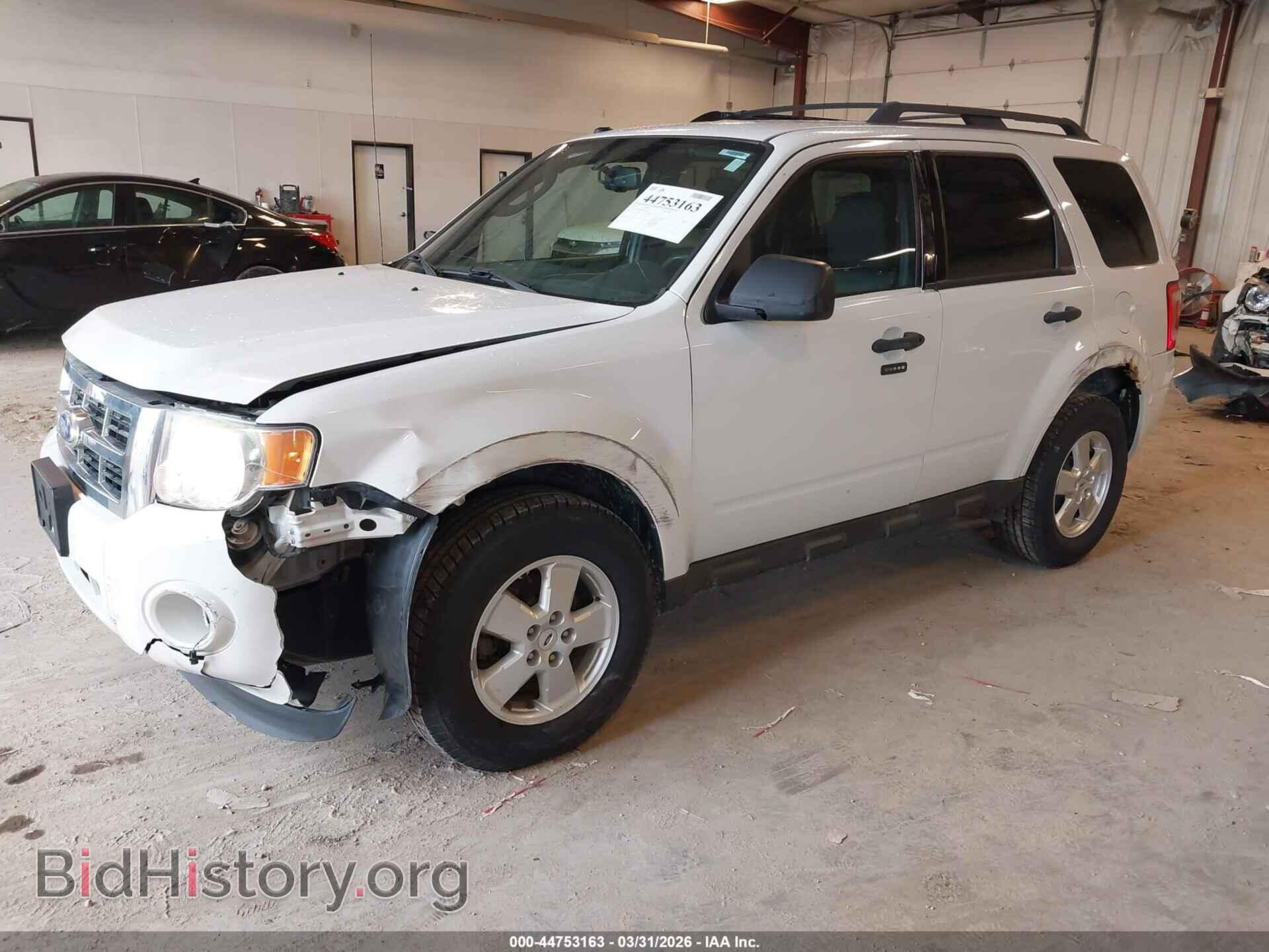 2011 FORD ESCAPE - VIN: 1FMCU0DG9BKC56097 - Фото 2