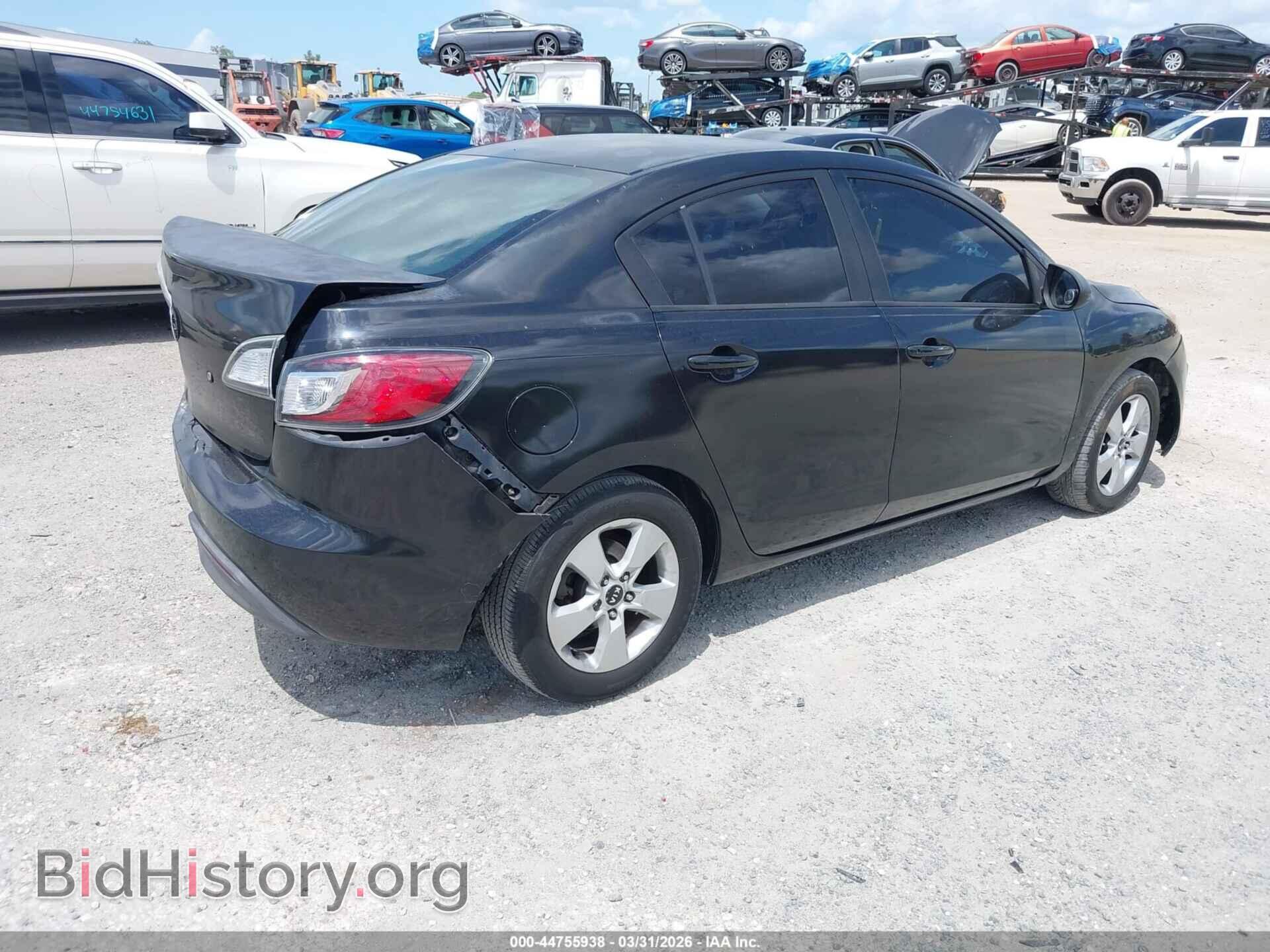 2011 MAZDA MAZDA3 - VIN: JM1BL1UF5B1467738 - Фото 4