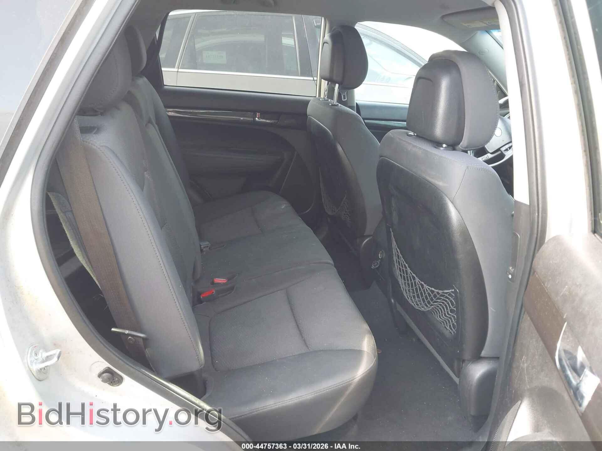 2012 KIA SORENTO - VIN: 5XYKTCA60CG190823 - Фото 8