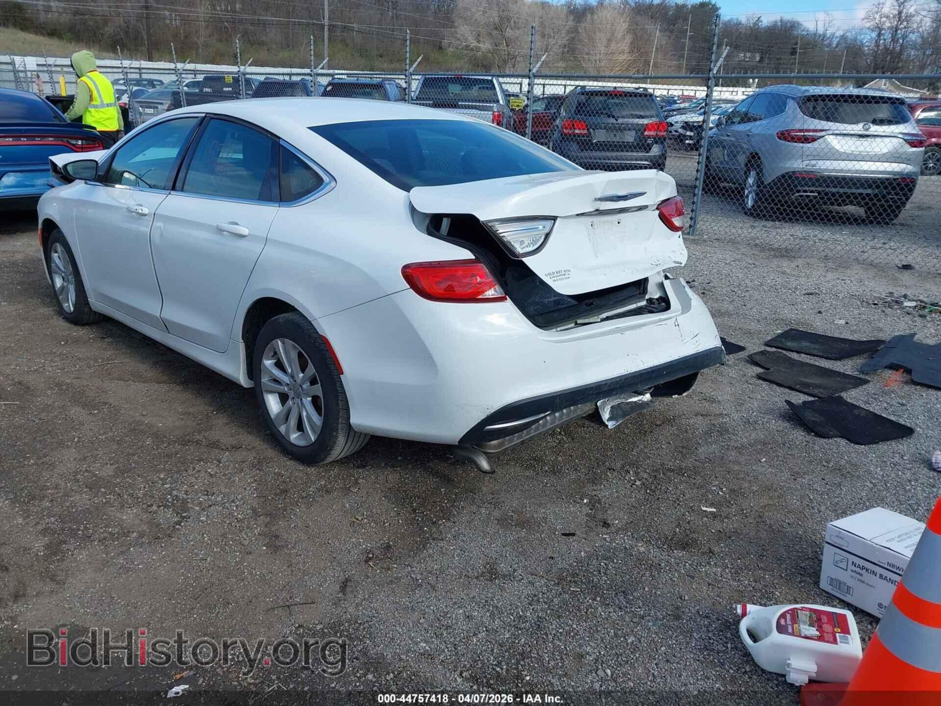 2015 CHRYSLER 200 - VIN: 1C3CCCABXFN756635 - Фото 3