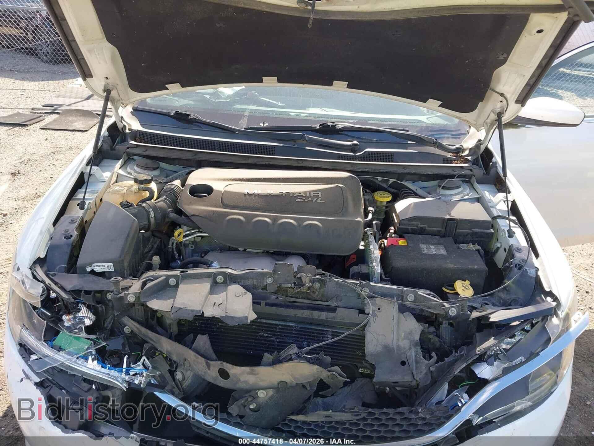 2015 CHRYSLER 200 - VIN: 1C3CCCABXFN756635 - Фото 10