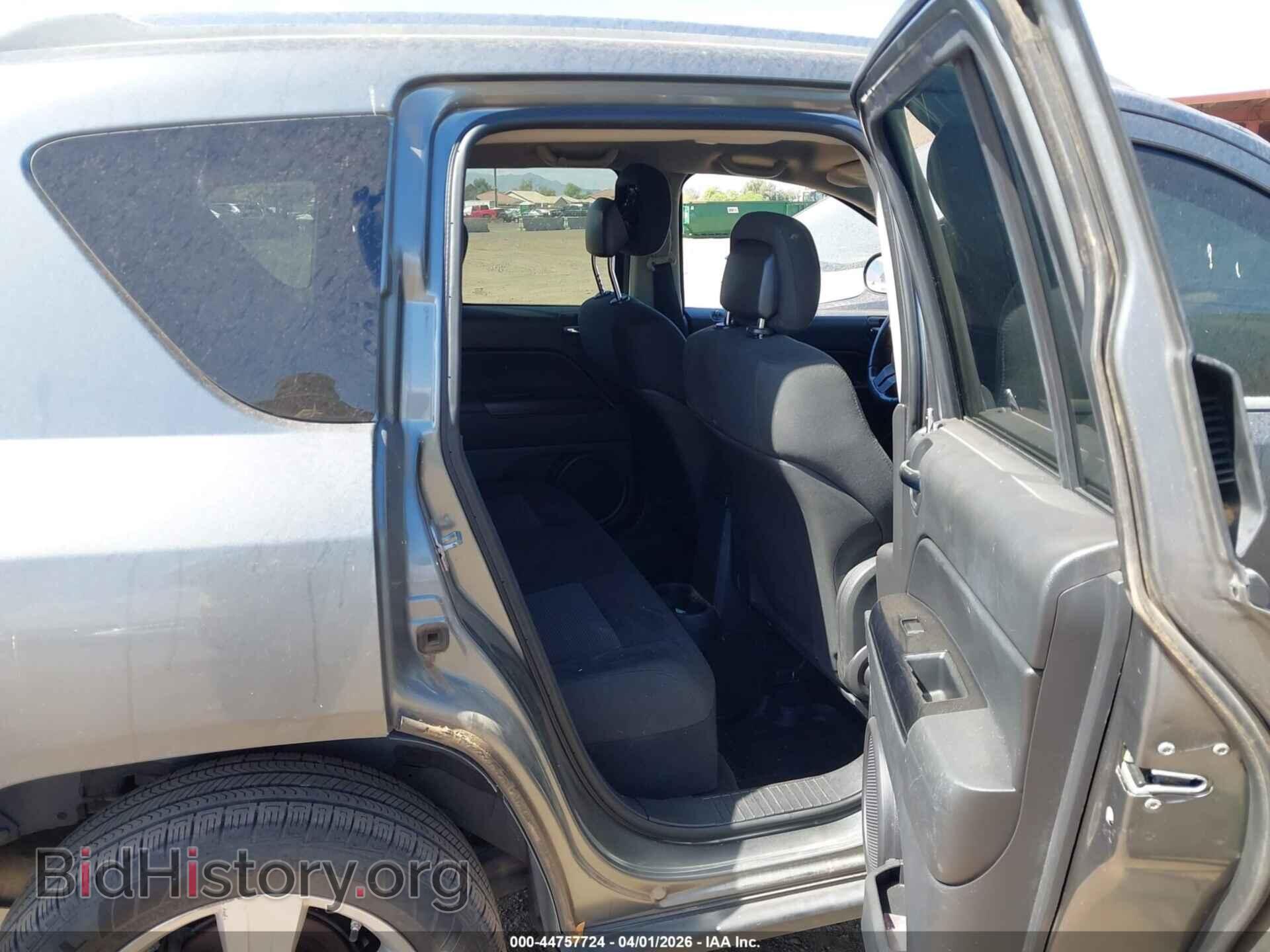 2012 JEEP COMPASS - VIN: 1C4NJDEB2CD616297 - Photo 8