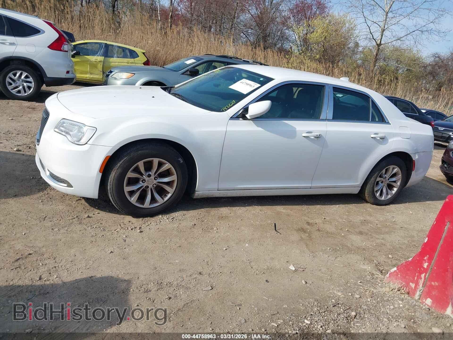 2015 CHRYSLER 300 - VIN: 2C3CCAAG6FH786627 - Фото 15
