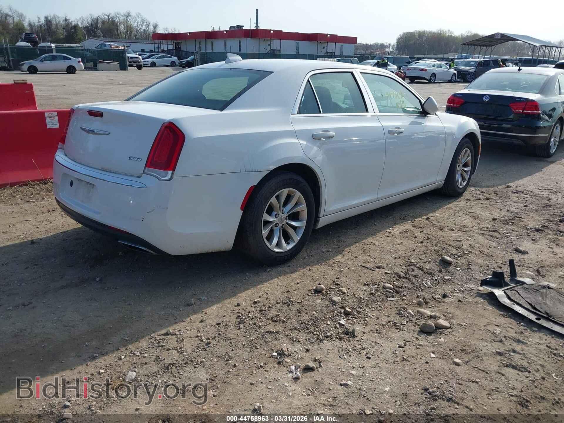2015 CHRYSLER 300 - VIN: 2C3CCAAG6FH786627 - Фото 4