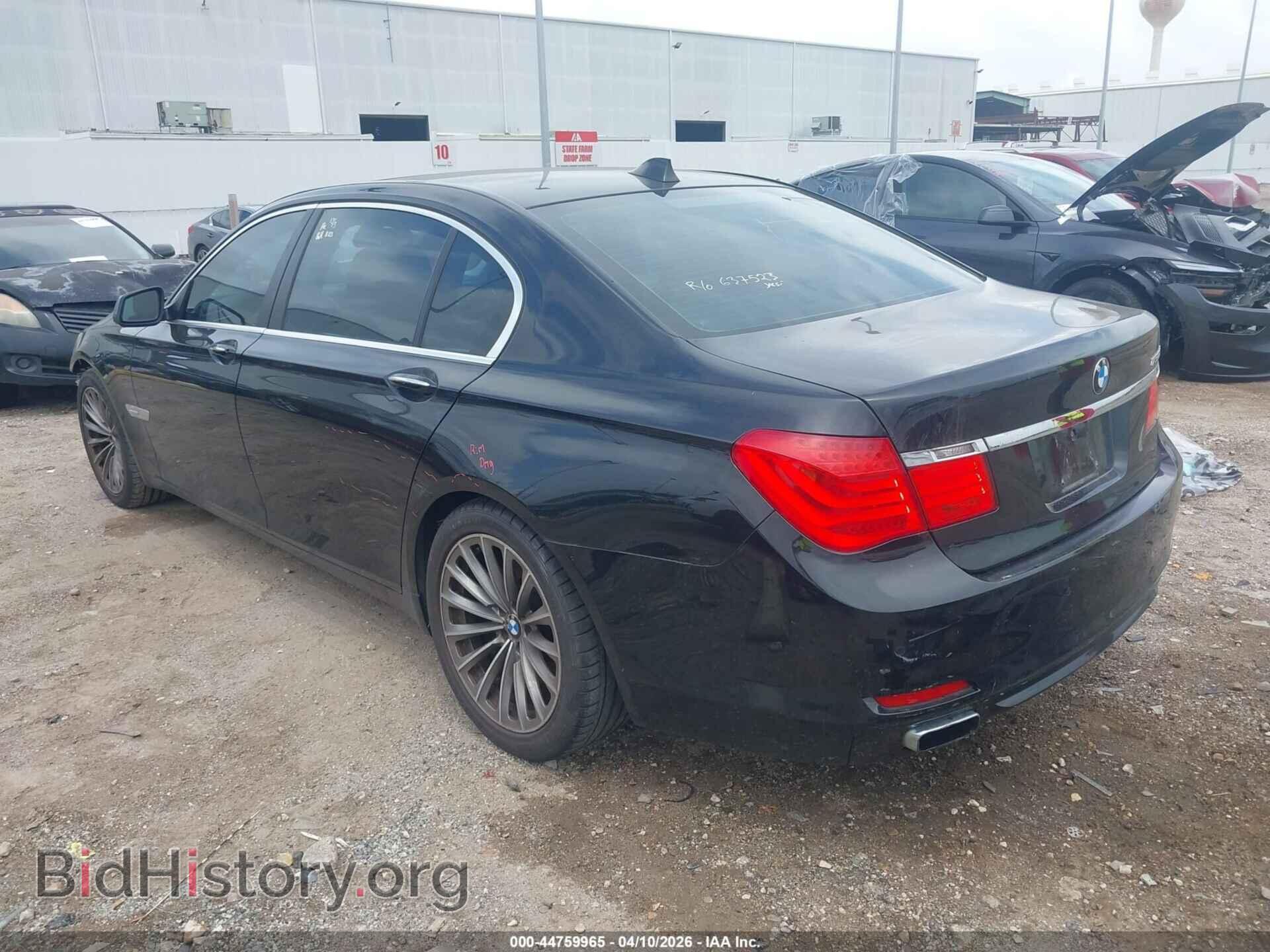 2011 BMW 750LI - VIN: WBAKB8C50BC851805 - Фото 3