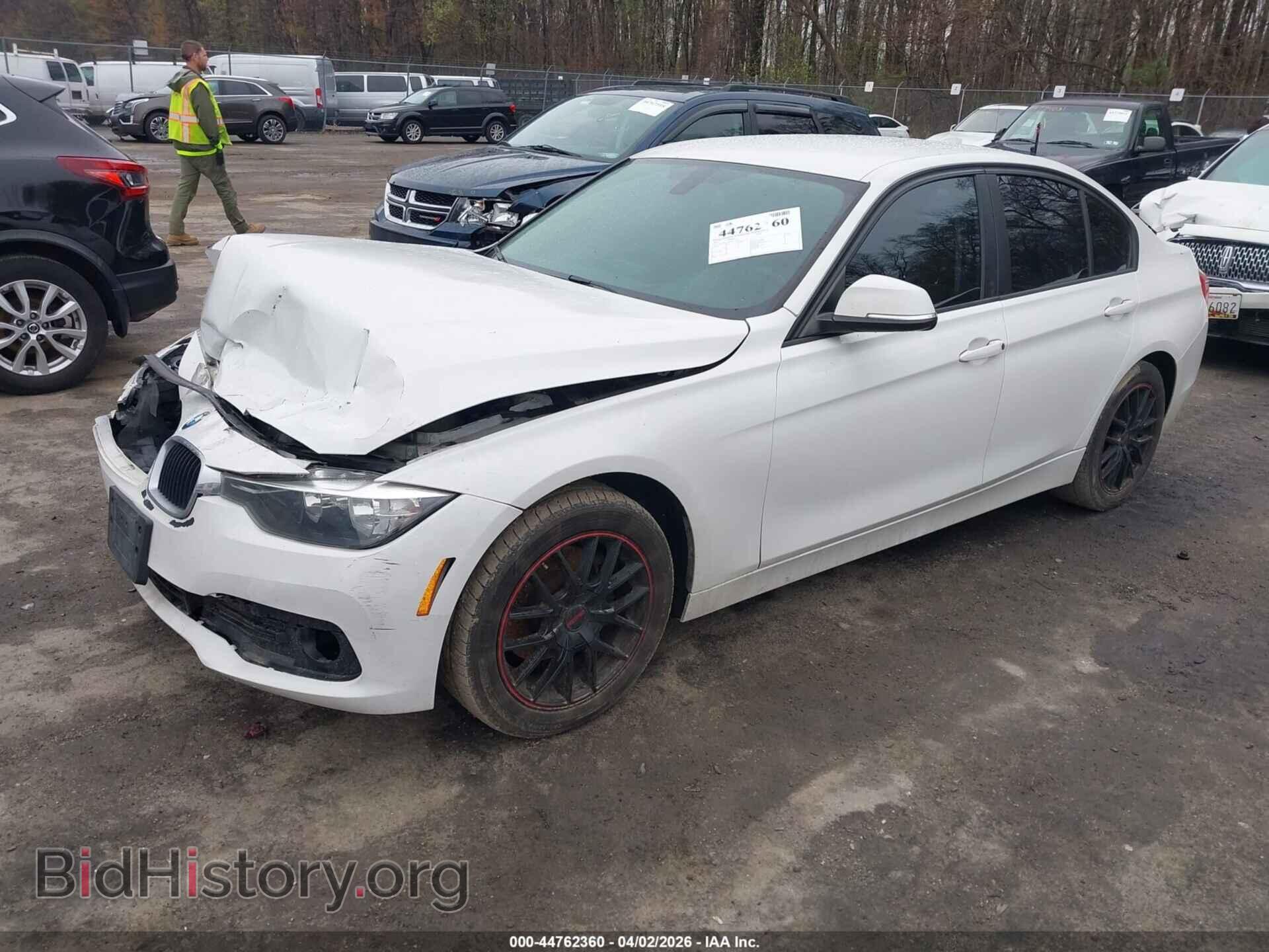 2016 BMW 320I - VIN: WBA8E1G51GNU11929 - Фото 2