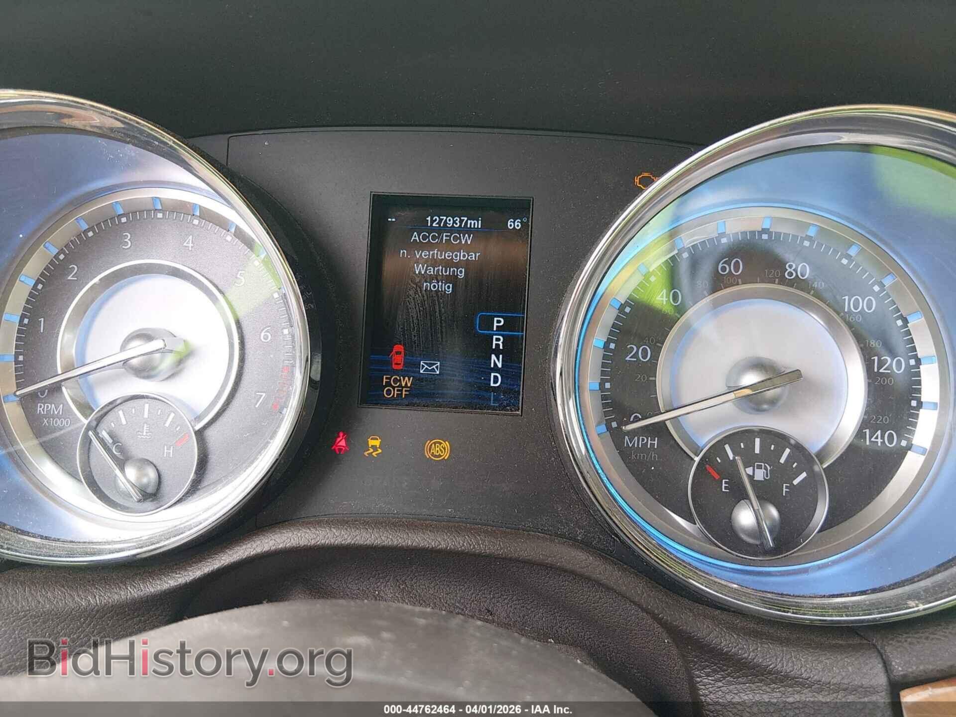 2014 Chrysler 300C (VIN 2C3CCAKG5EH190373) — photo 7 of 16